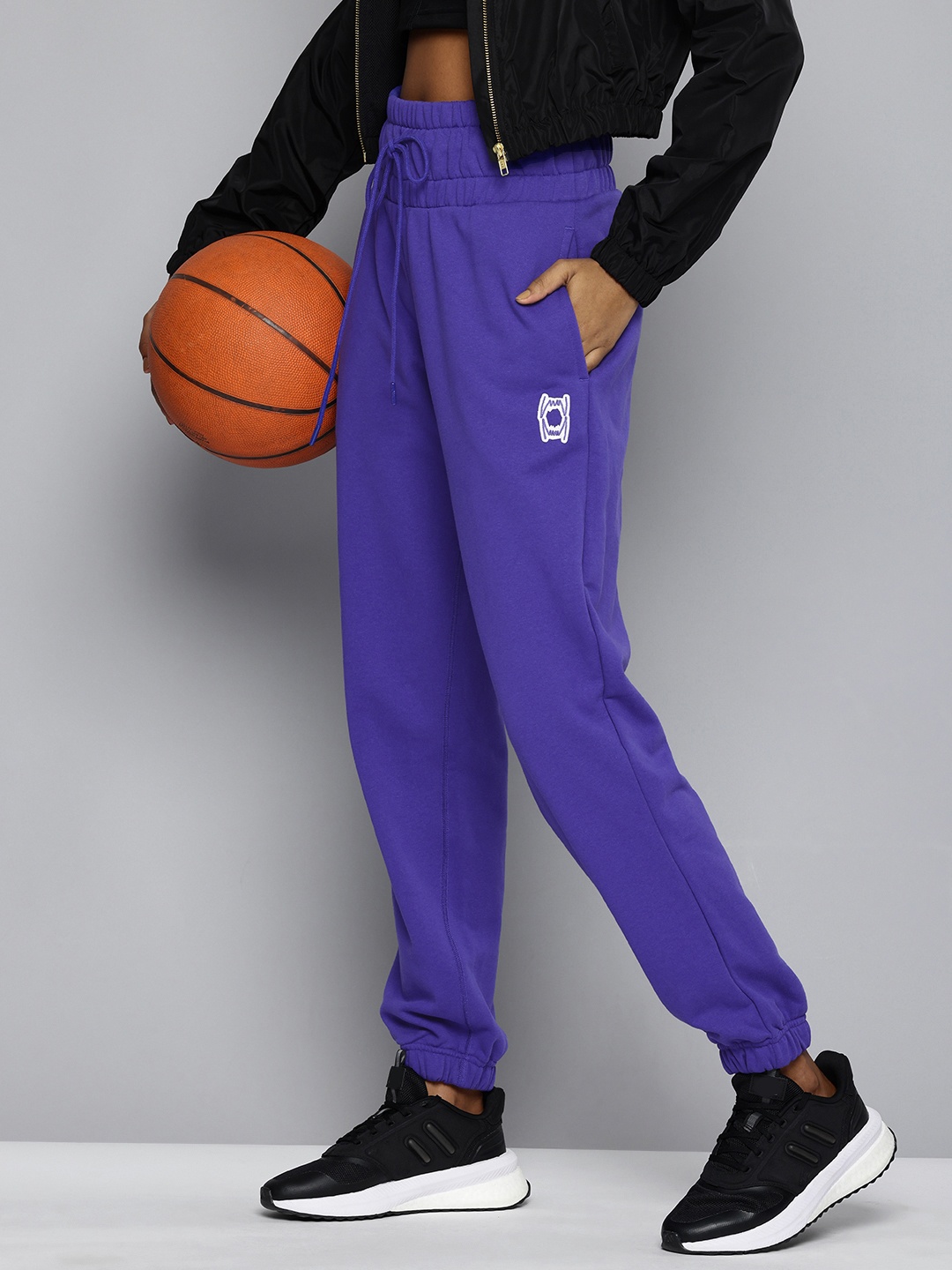 

Puma Women Pivot Pivot Relaxed Fit Pure Cotton Basketball Joggers, Blue