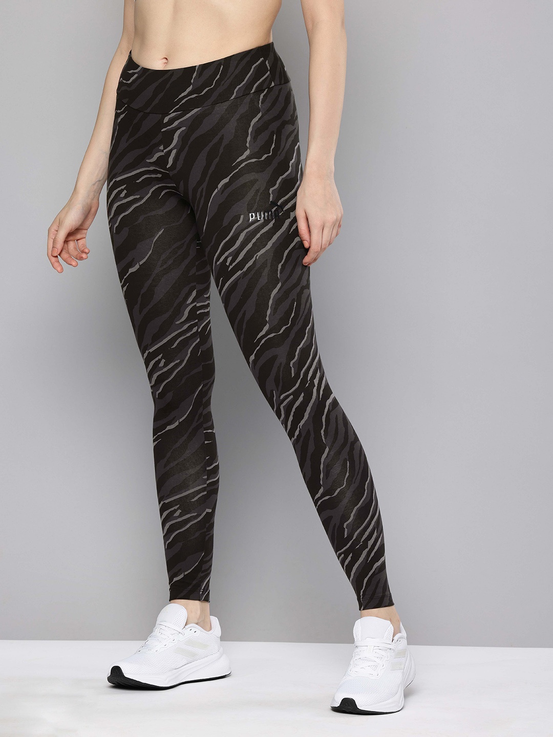 

Puma Women ANIMAL Graphics Printed Outdoor Sports Tights, Black