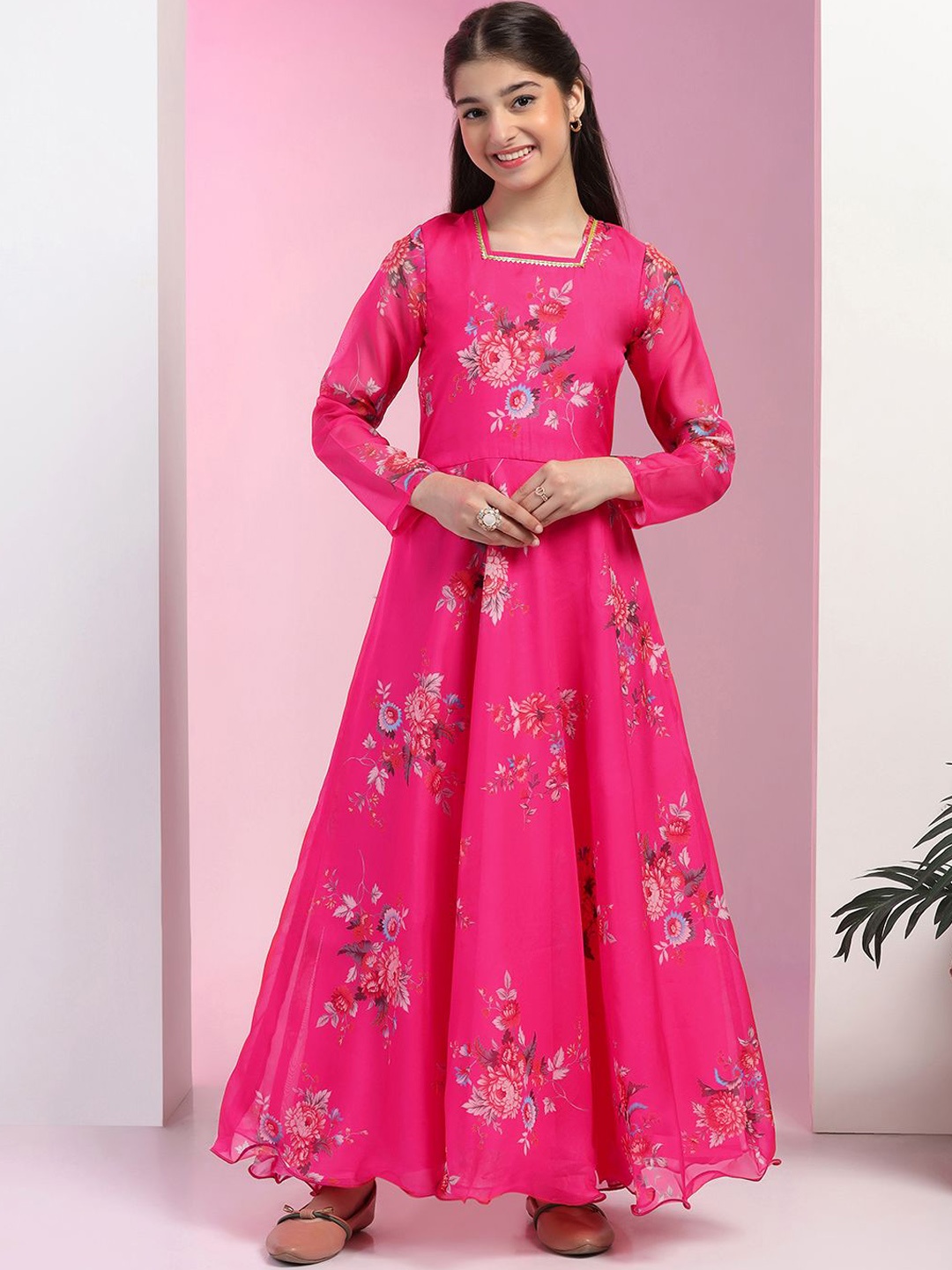 

FASHION DREAM Girls Printed Fit & Flared Maxi Dress, Pink