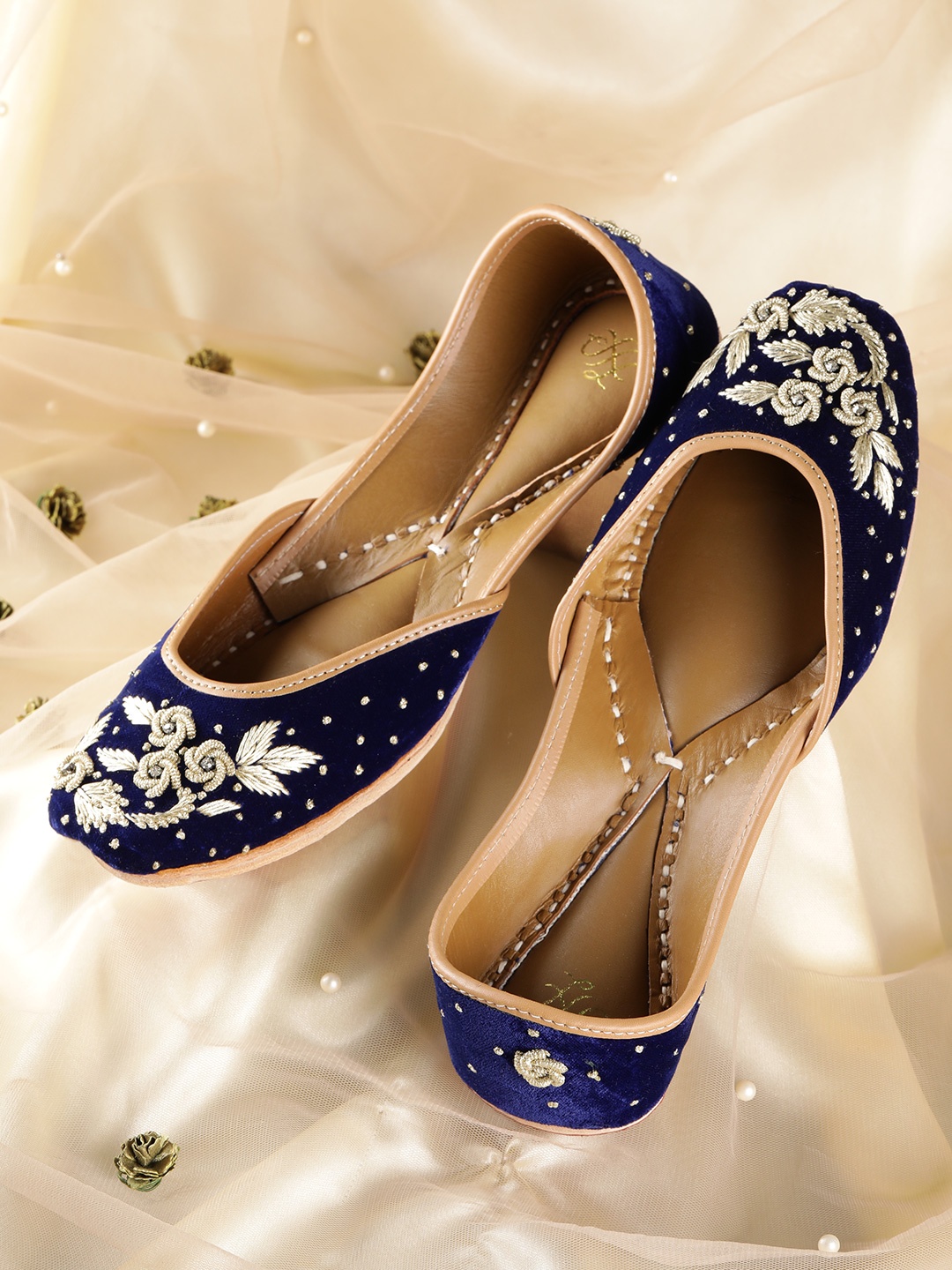 

House of Pataudi Women Floral Embroidered Mojaris, Navy blue