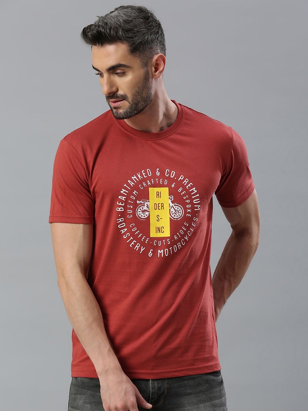 

Klub Fox Men Printed Round Neck Cotton Tshirt, Red