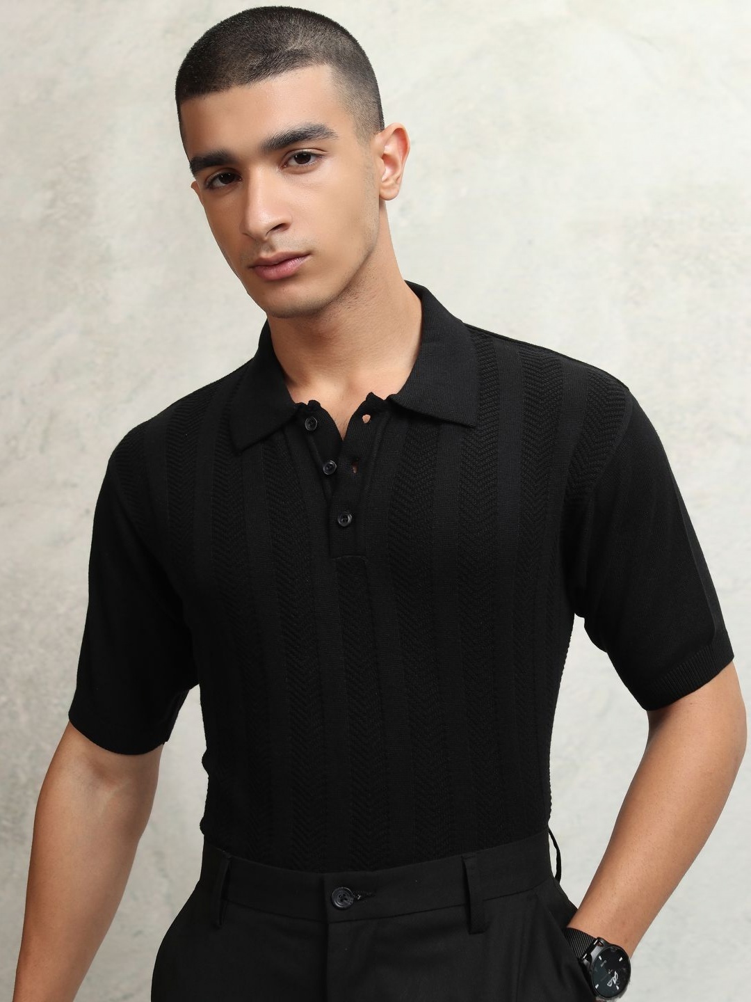 

HIGHLANDER Men Hooded Pockets T-shirt, Black