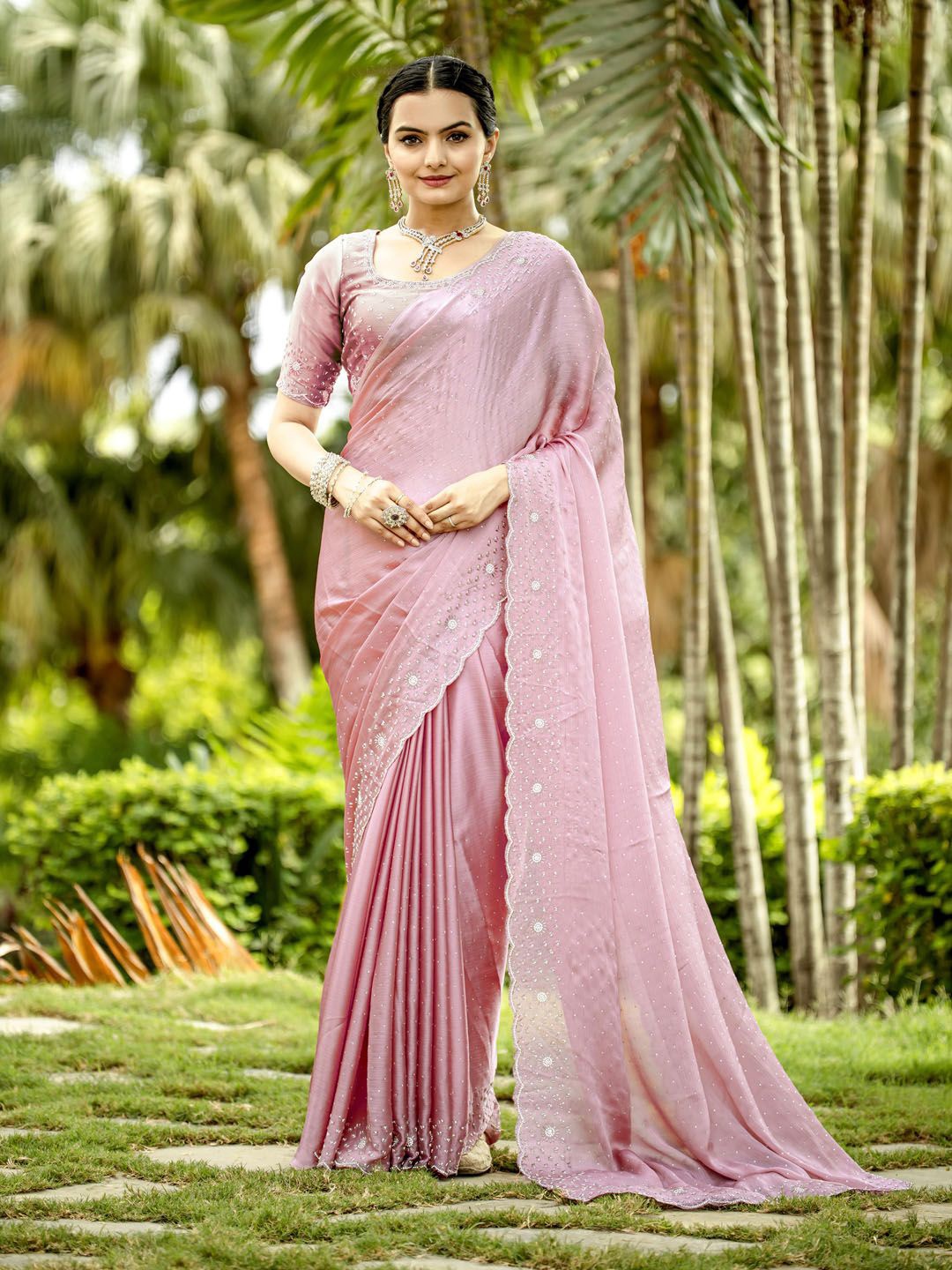 

Meena Bazaar Ethnic Embroidered Sequinned Saree, Pink