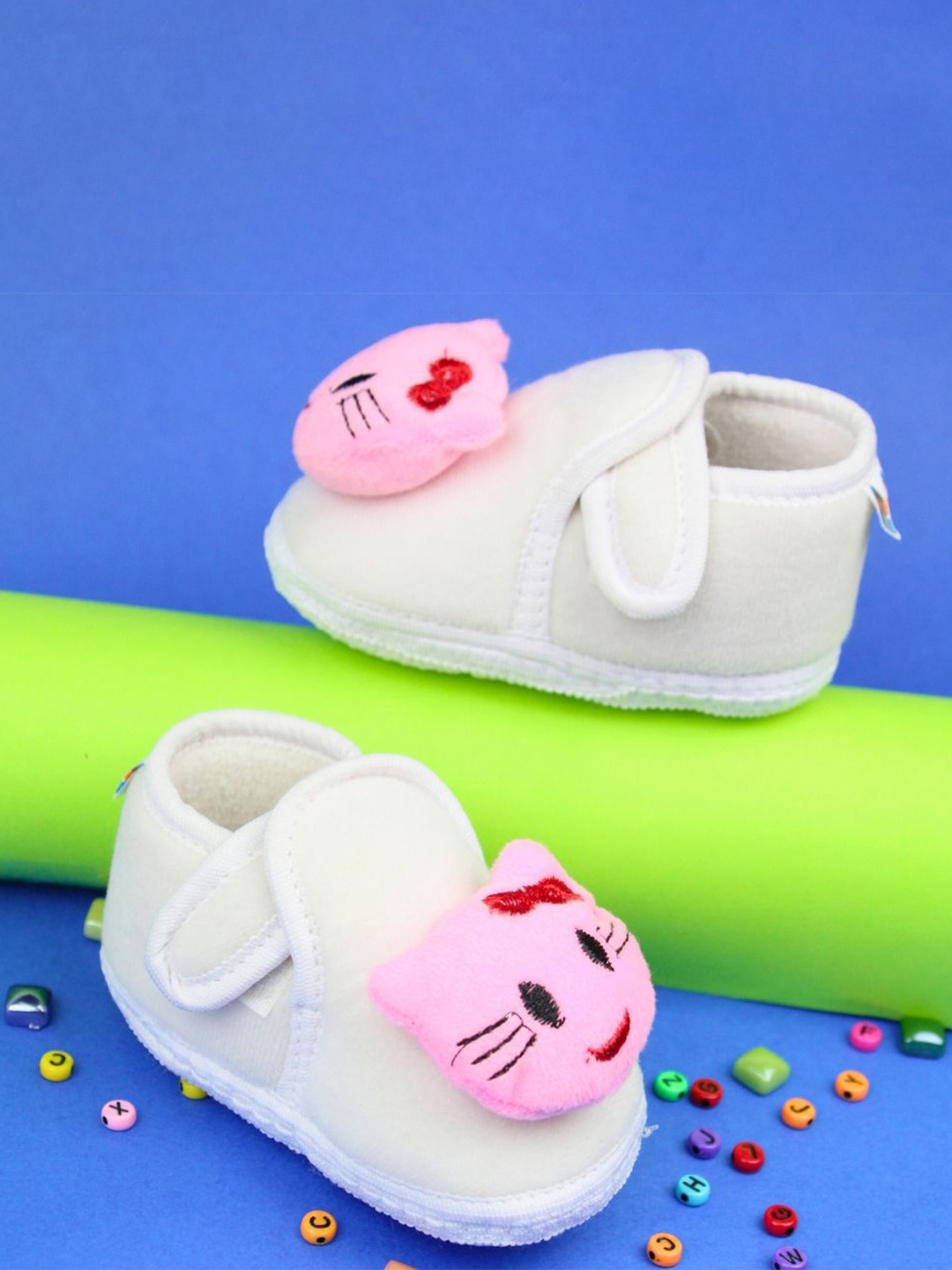 

BAESD Unisex Kids Cotton Booties, White