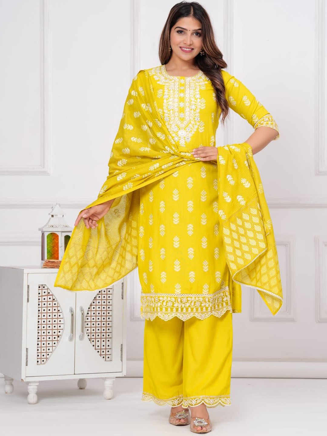 

PARUCREATION Floral Embroidered Straight Kurta With Palazzos & Dupatta, Yellow