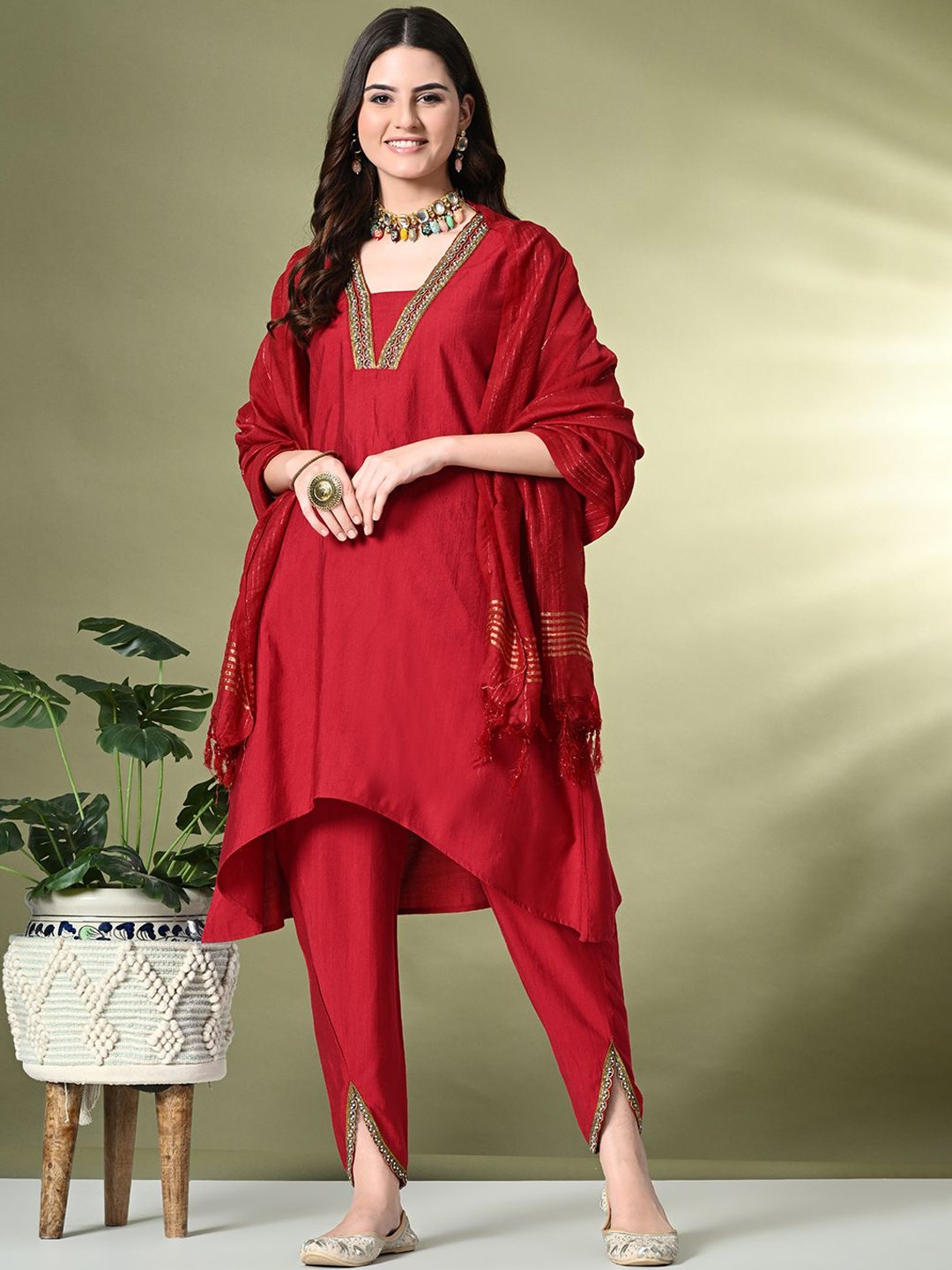 

Sangria Square Neck Flared Sleeves High-Low A-Line Kurta With Dhoti Pant & Dupatta, Red