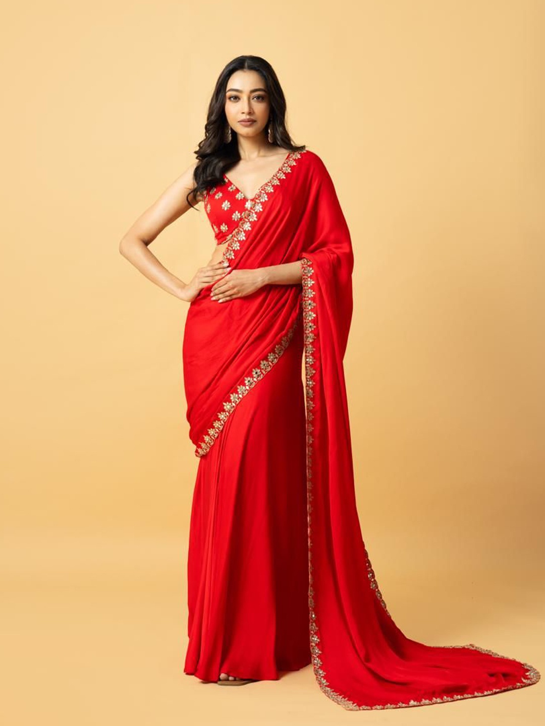 

Quench A Thirst Beads and Stones Pure Silk Saree, Red