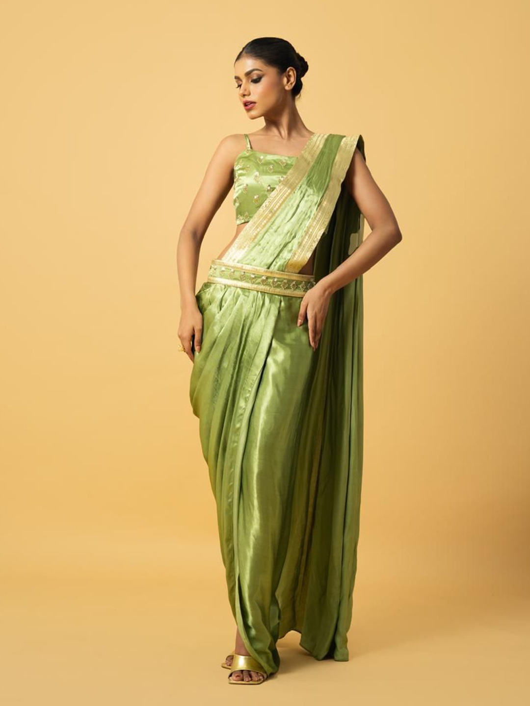 

Quench A Thirst Floral Zari Pure Silk Pant Saree, Green