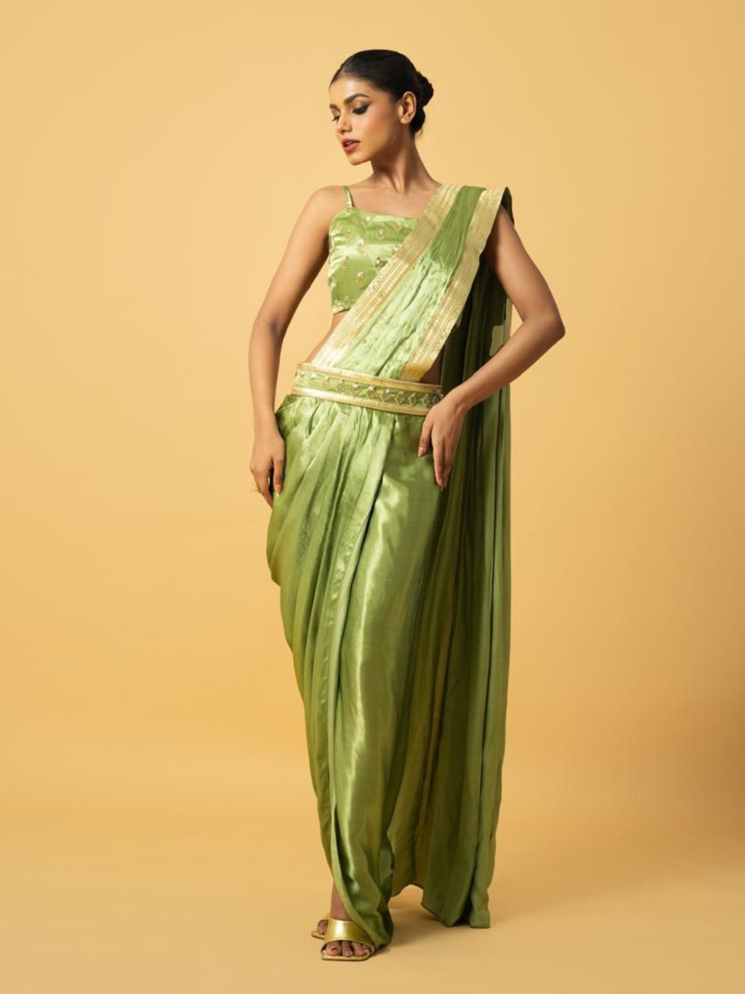 

Quench A Thirst Zari Pure Silk Dhoti Saree, Green