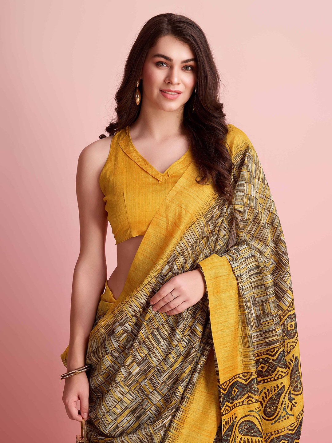 

RACHNA Printed Ready to Wear Bhagalpuri Saree, Yellow