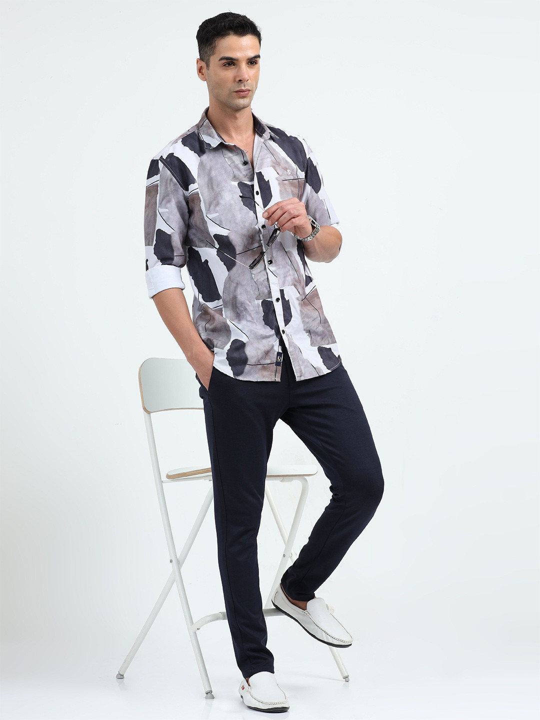 

SORATIA Men Opaque Printed Casual Shirt, Lavender