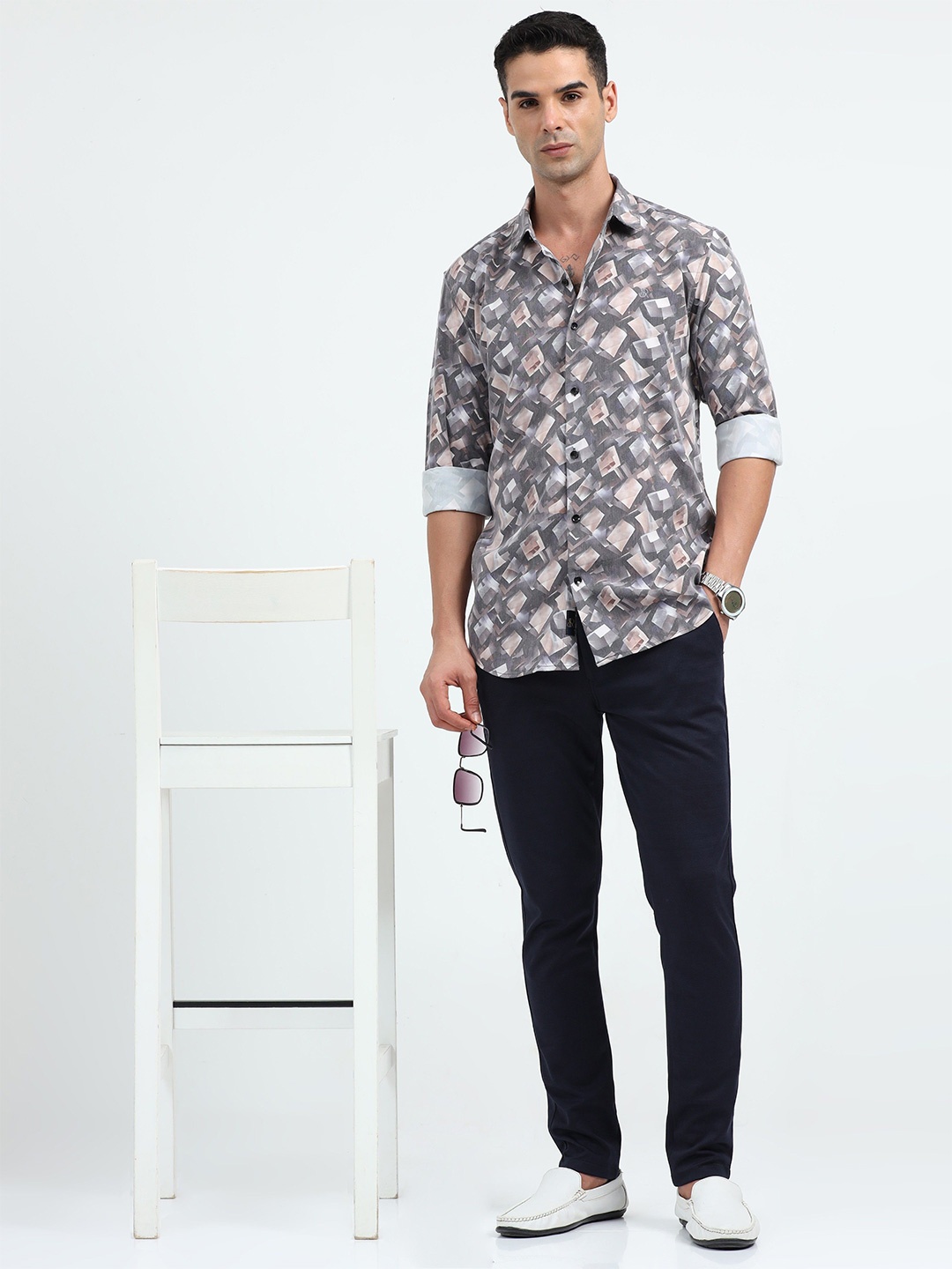 

SORATIA Men Floral Opaque Printed Casual Shirt, Brown