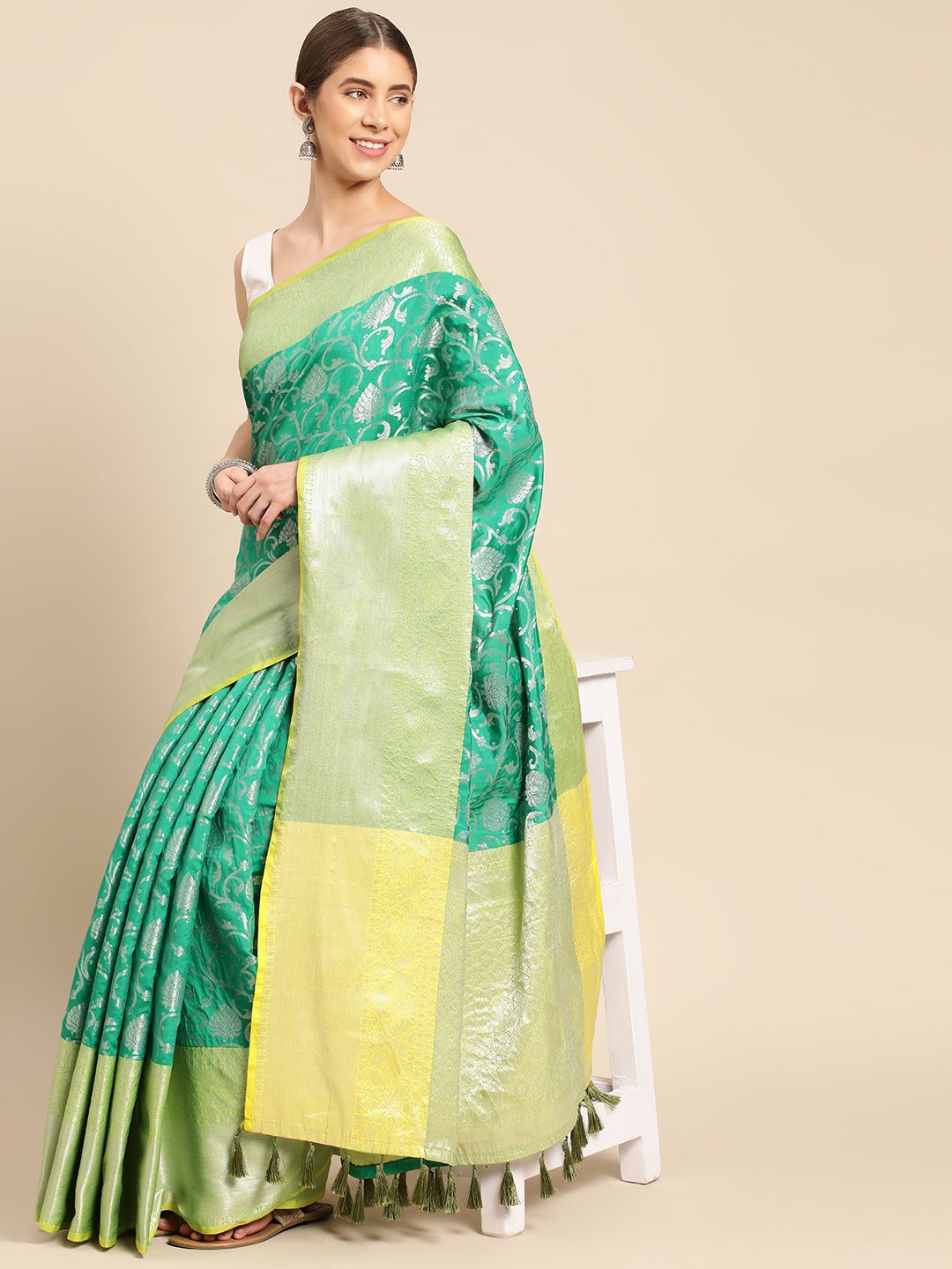 

VASTRANAND Ethnic Motifs Zari Art Silk Banarasi Saree, Green