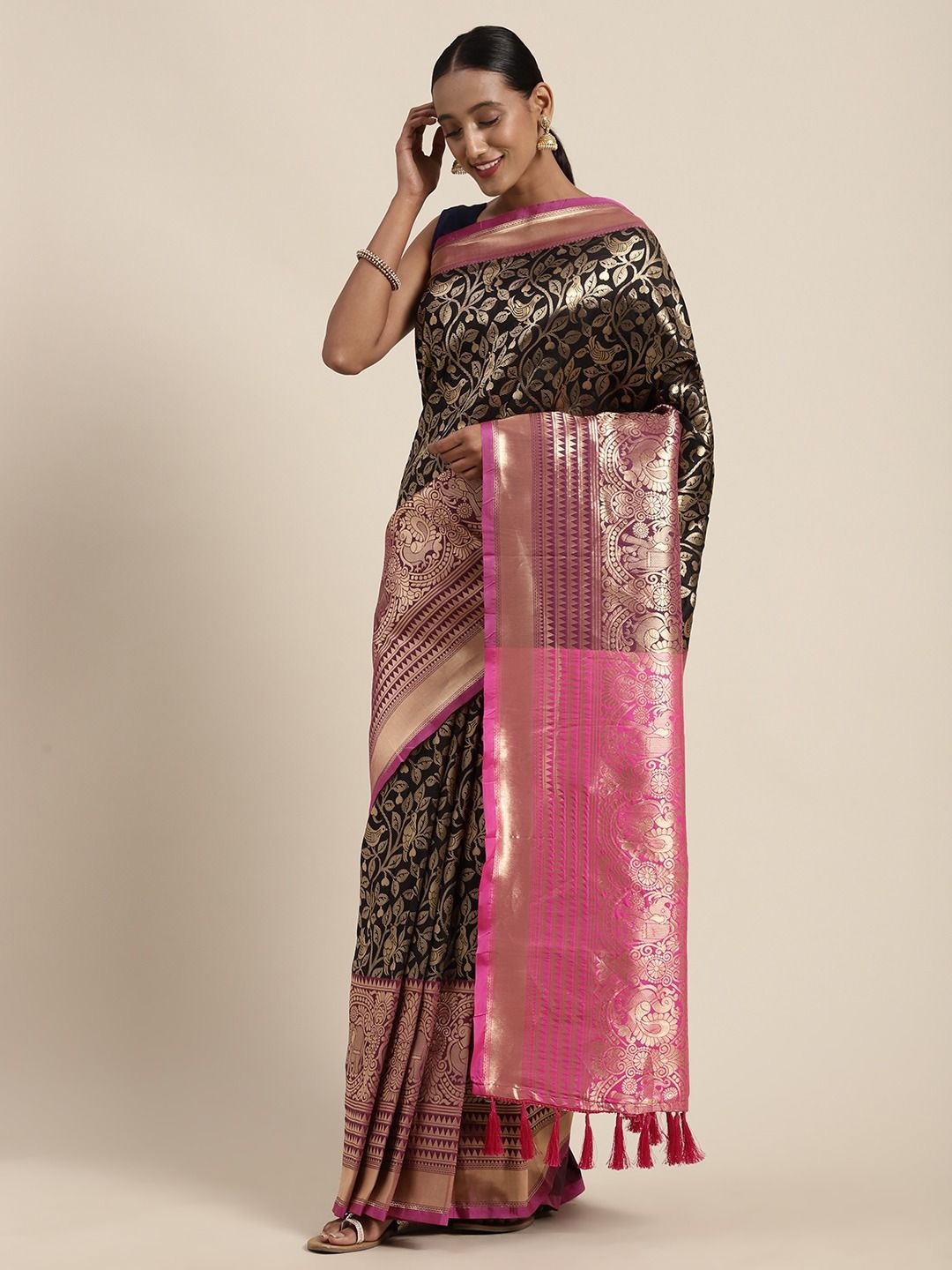 

VASTRANAND Woven Design Zari Art Silk Banarasi Saree, Black