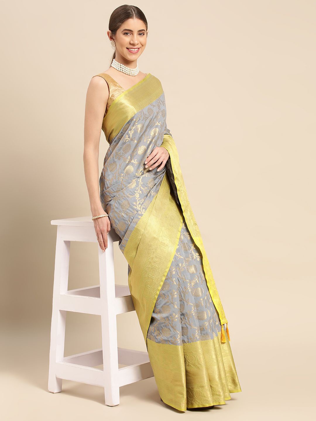 

VASTRANAND Woven Design Zari Art Silk Banarasi Saree, Grey