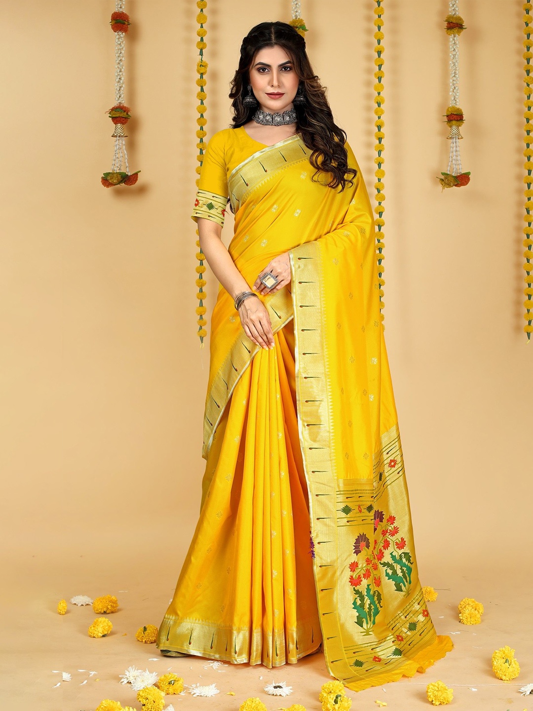

LeeliPeeri Designer Ethnic Motifs Zari Silk Blend Paithani Saree, Yellow