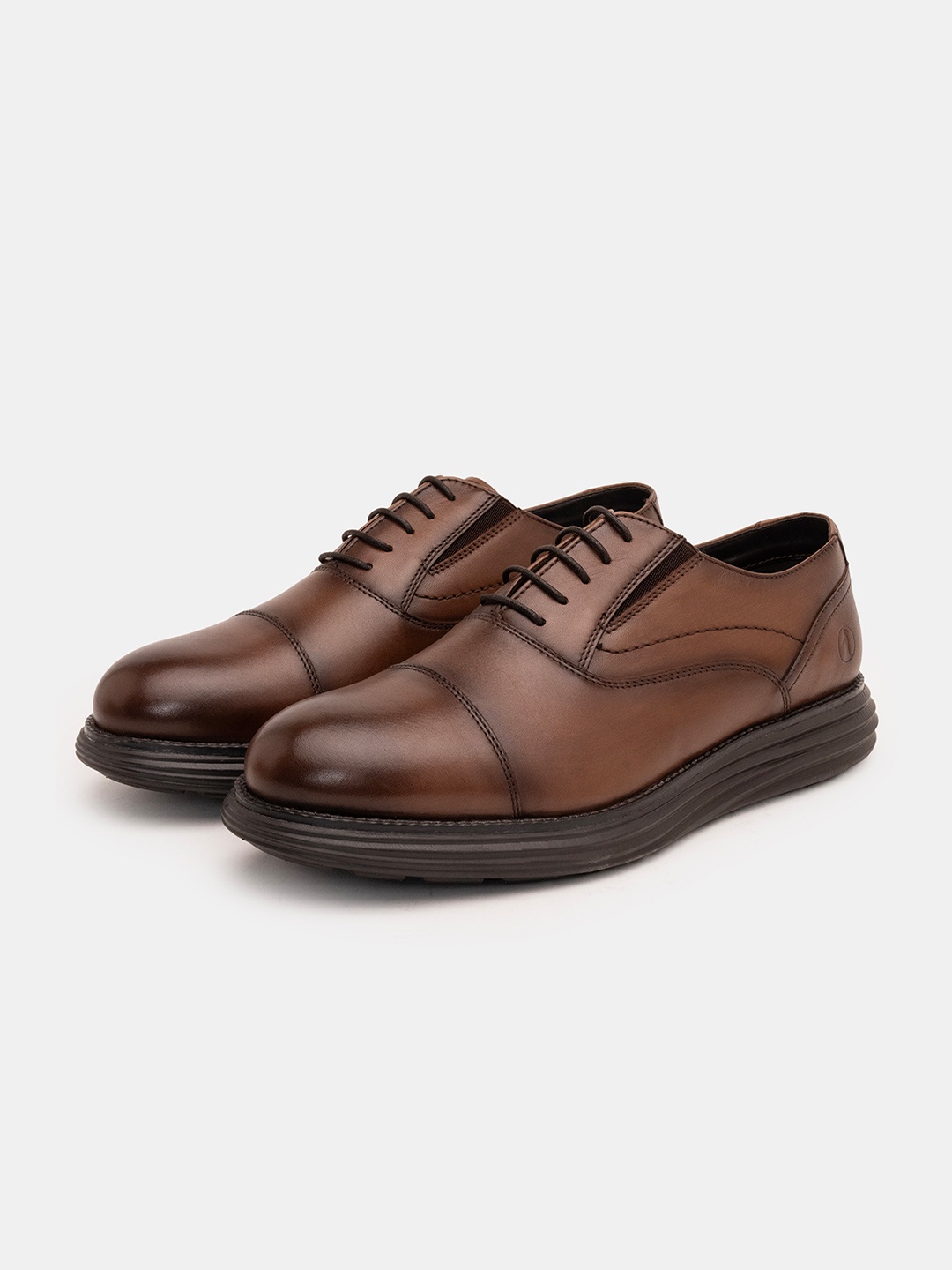 

THOMAS CRICK Men Round Toe Leather Formal Oxfords, Brown
