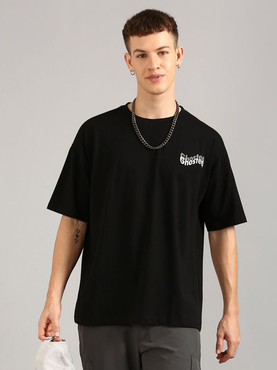 

Joven Men Typography Applique T-shirt, Black