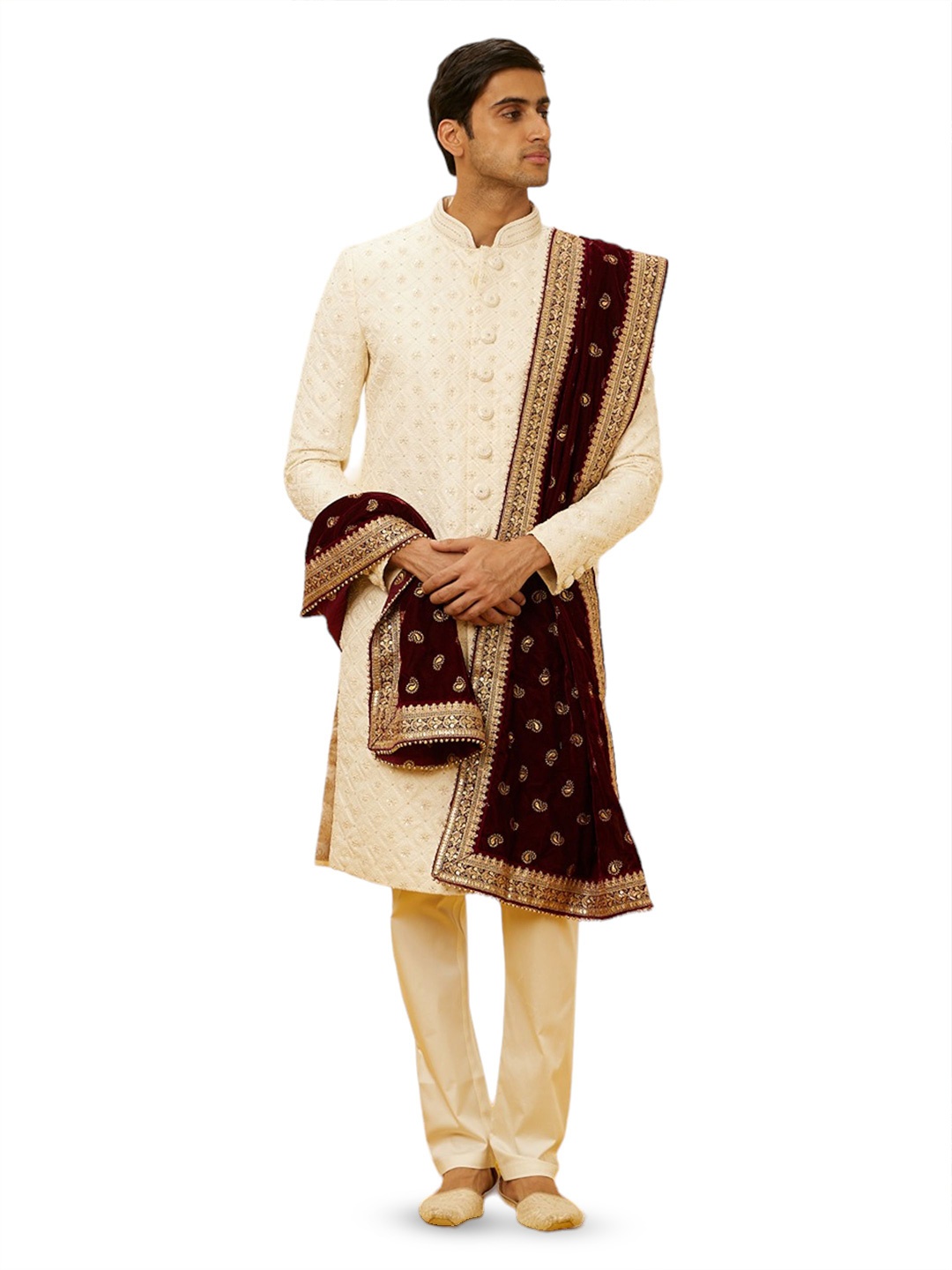

Manyavar Men Ethnic Motifs Embroidered Velvet Dupatta with Thread Work, Maroon