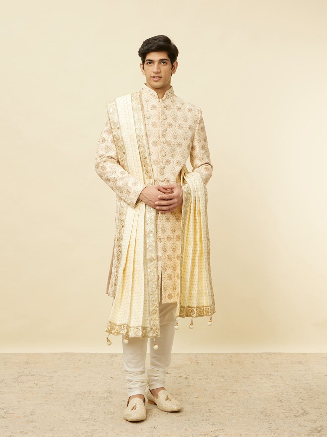 

Manyavar Men Ethnic Motifs Embroidered Art Silk Dupatta with Zari, White