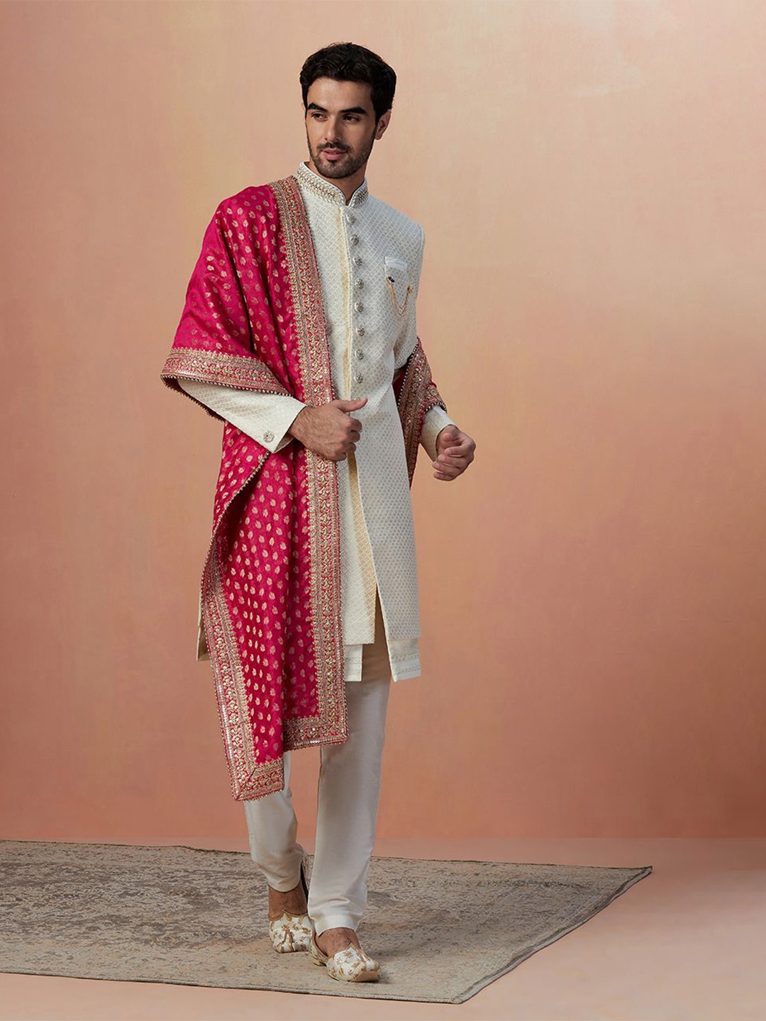 

Manyavar Men Ethnic Motifs Woven Design Art Silk Dupatta with Sequinned, Pink