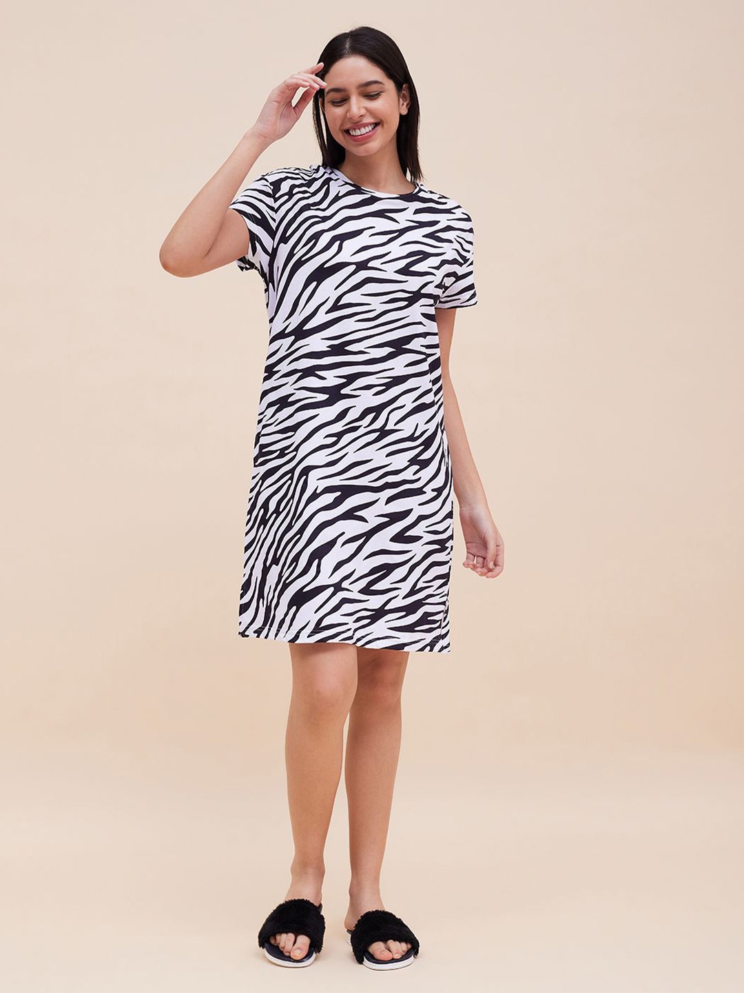 

Sweet Dreams Printed Nightdress, White