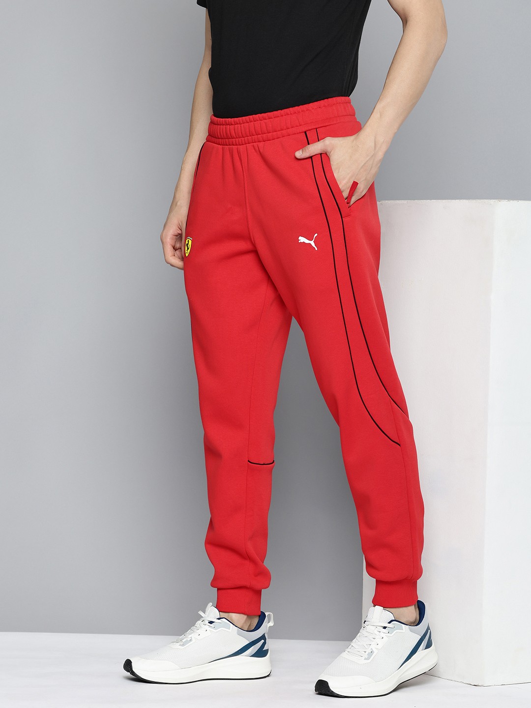 

Puma Motorsport Men Scuderia Ferrari Race Warmcell Joggers, Red