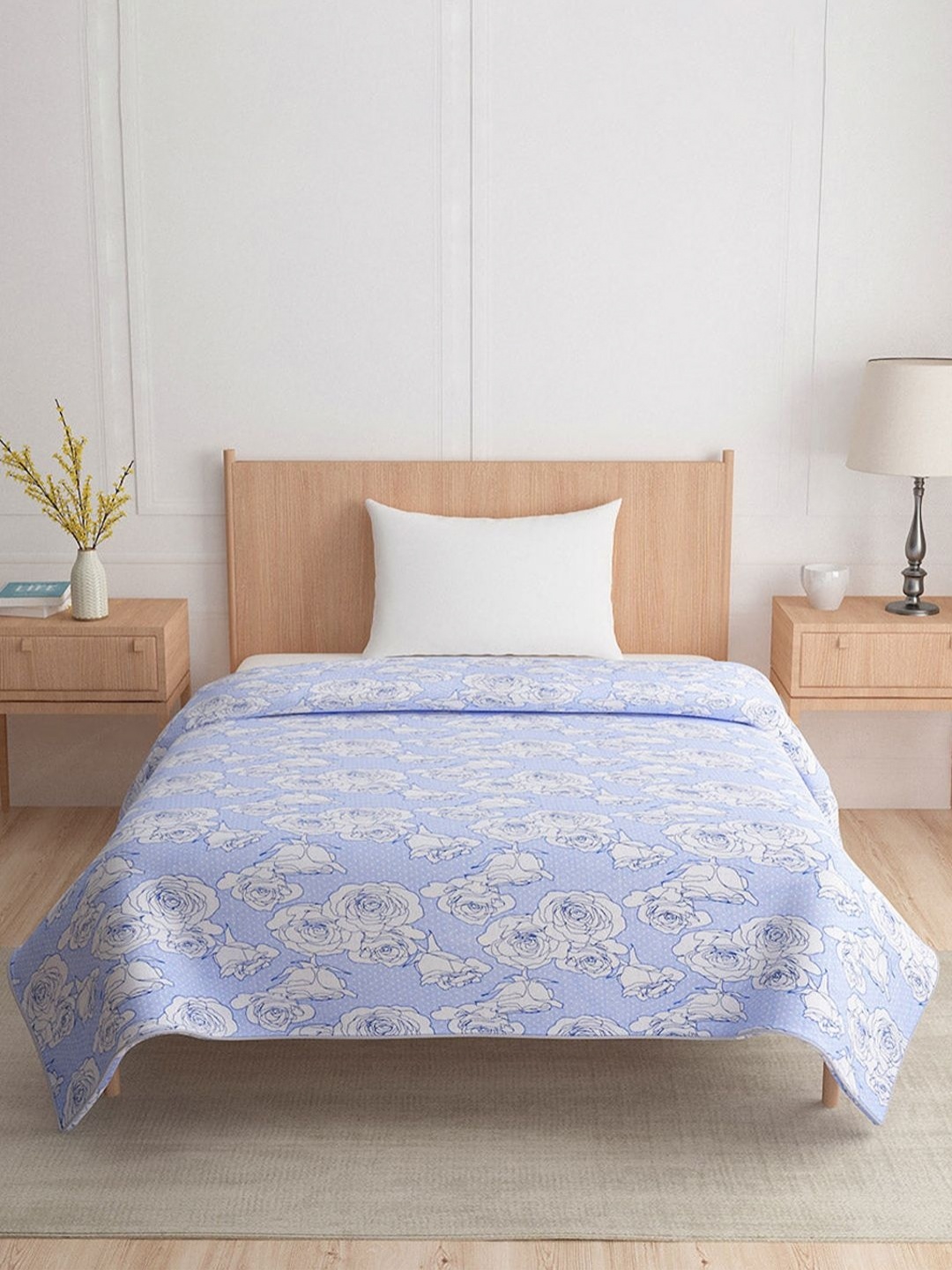 

Athome by Nilkamal Blue & White Floral AC Room 110 GSM Single Bed Dohar
