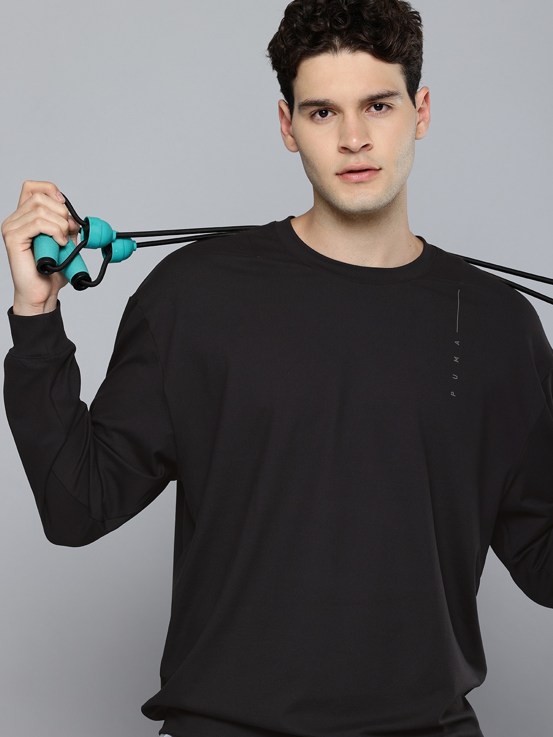 

Puma STUDIO FOUNDATION Long Sleeves DryCell Training Sweatshirt, Black