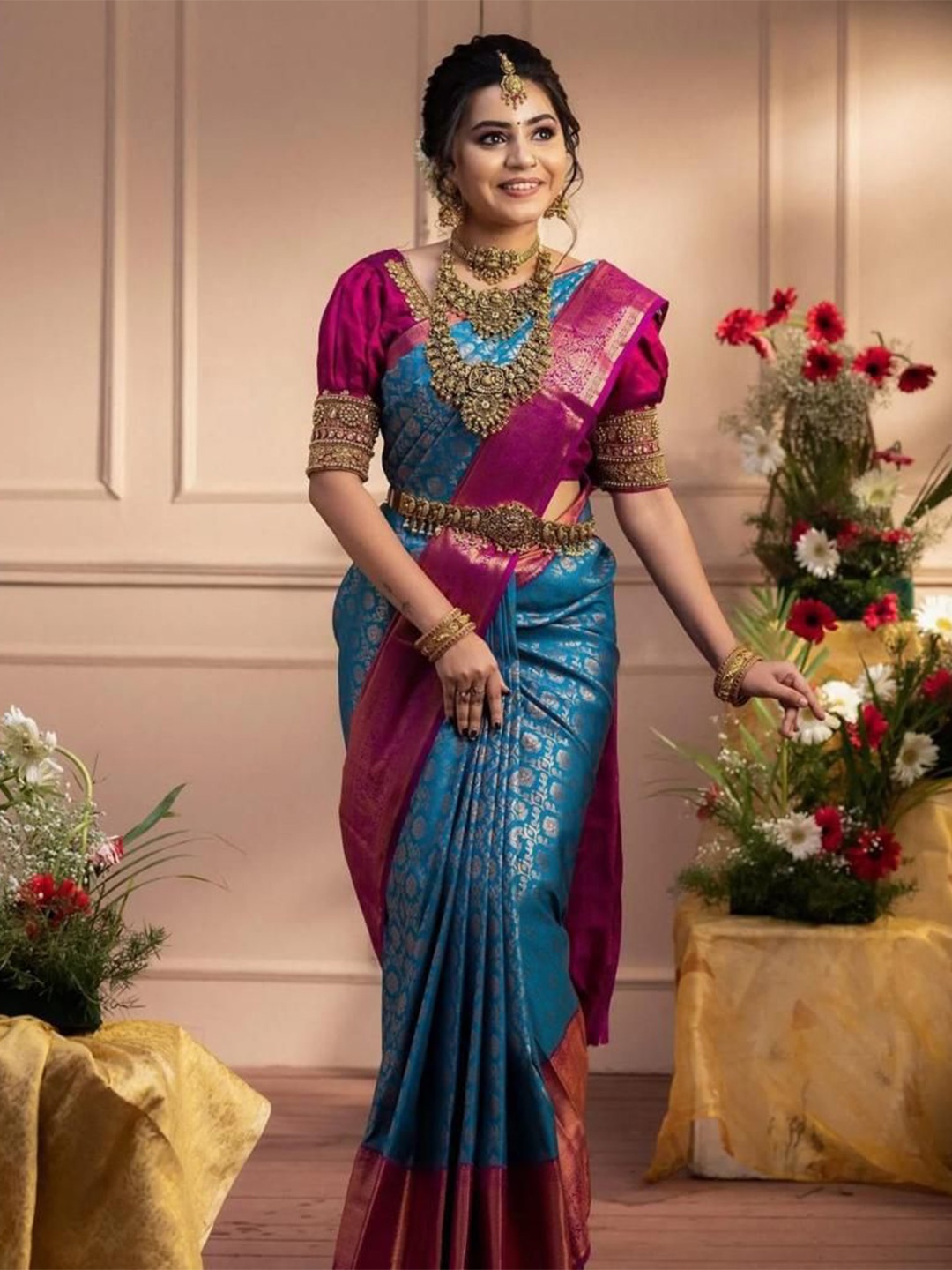 

revika Woven Design Zari Pure Silk Kanjeevaram Saree, Green