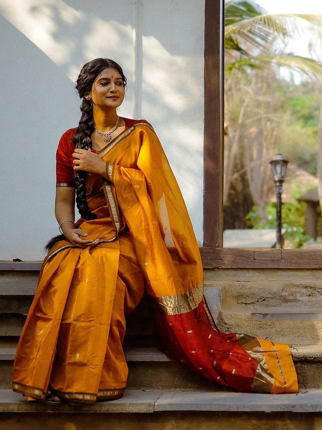 

revika Woven Design Zari Pure Silk Kanjeevaram Saree, Yellow