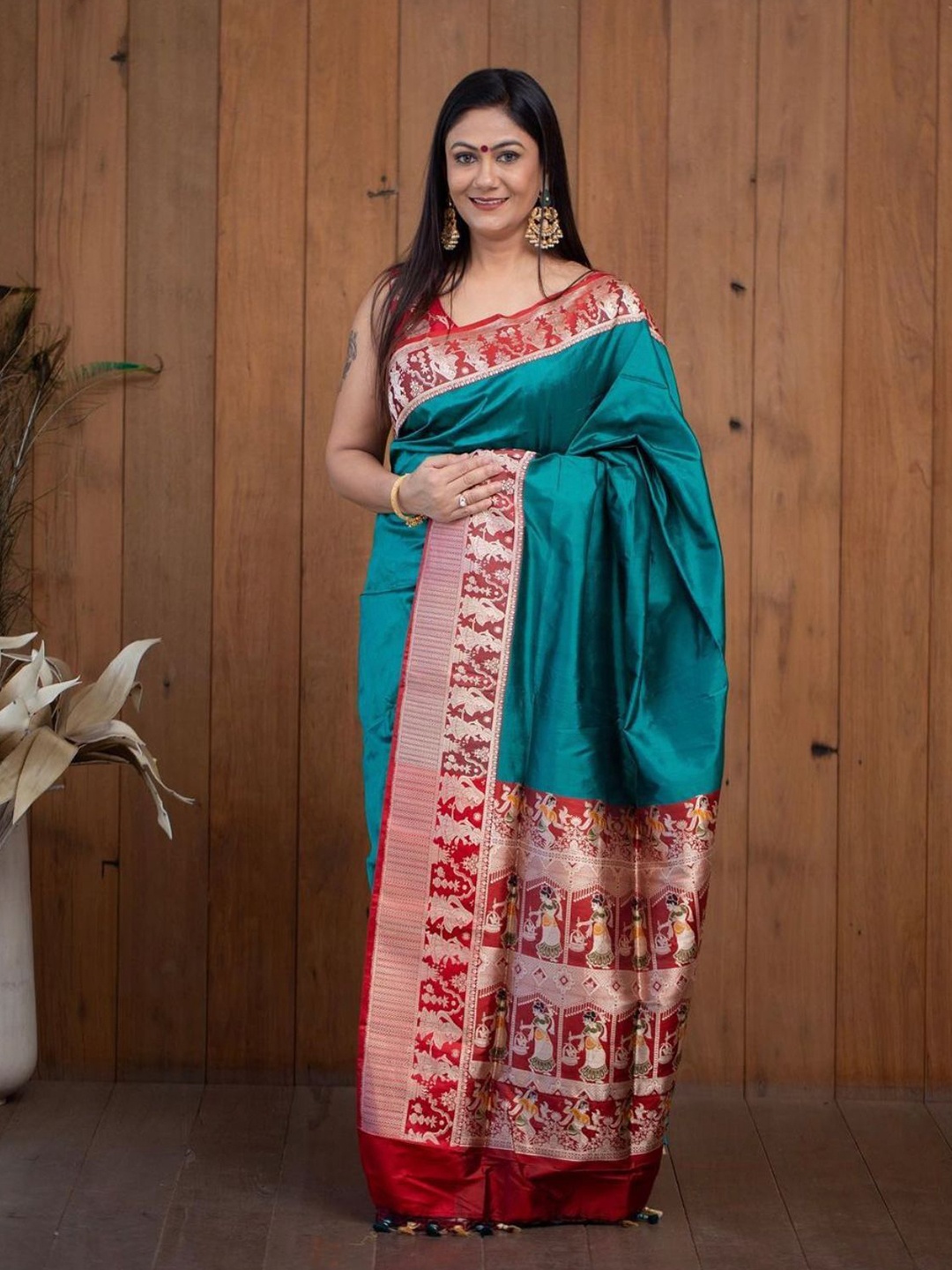 

revika Zari Pure Silk Kanjeevaram Saree, Green