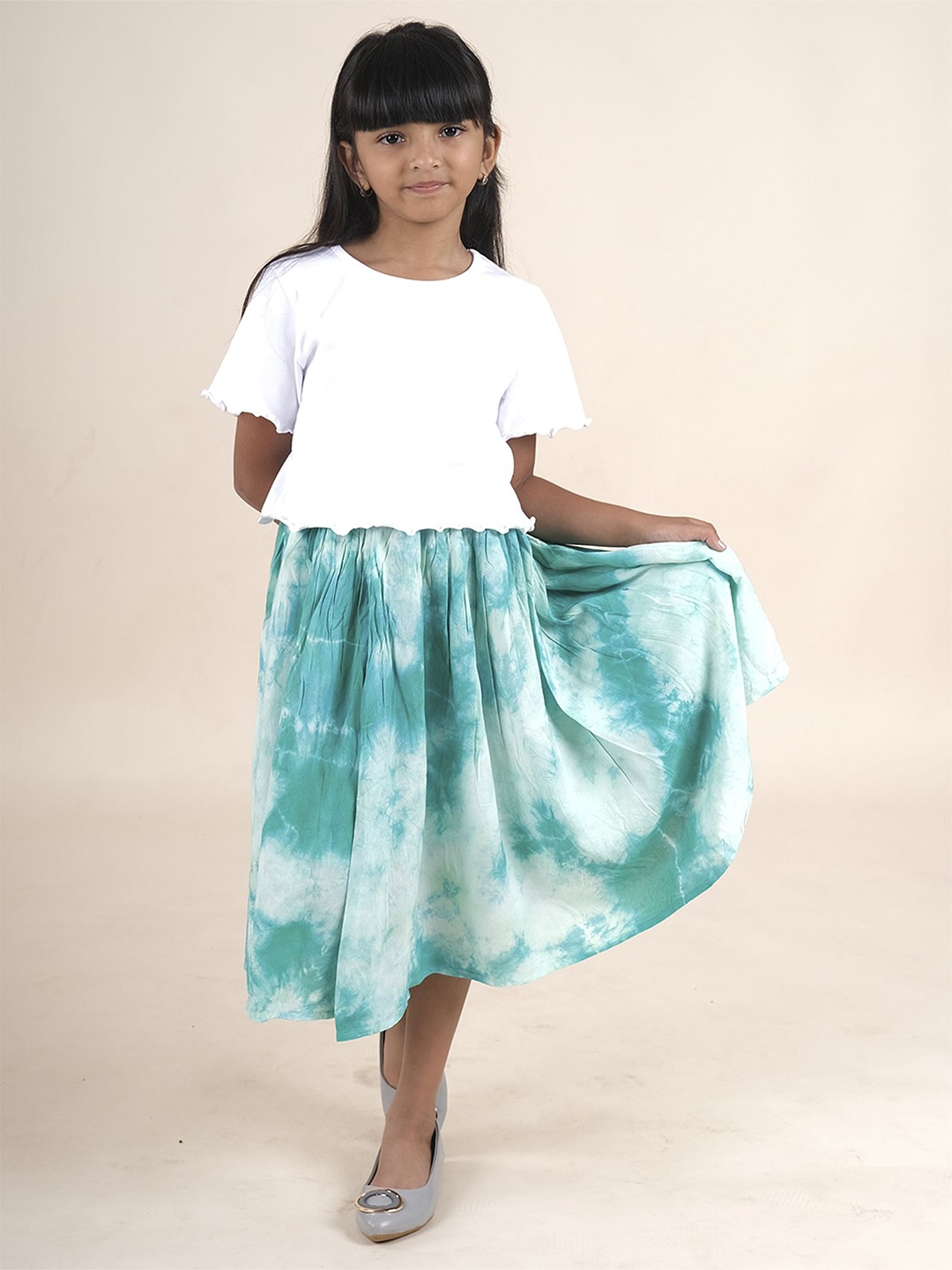 

KiddoPanti Girls T-shirt with Skirt, White