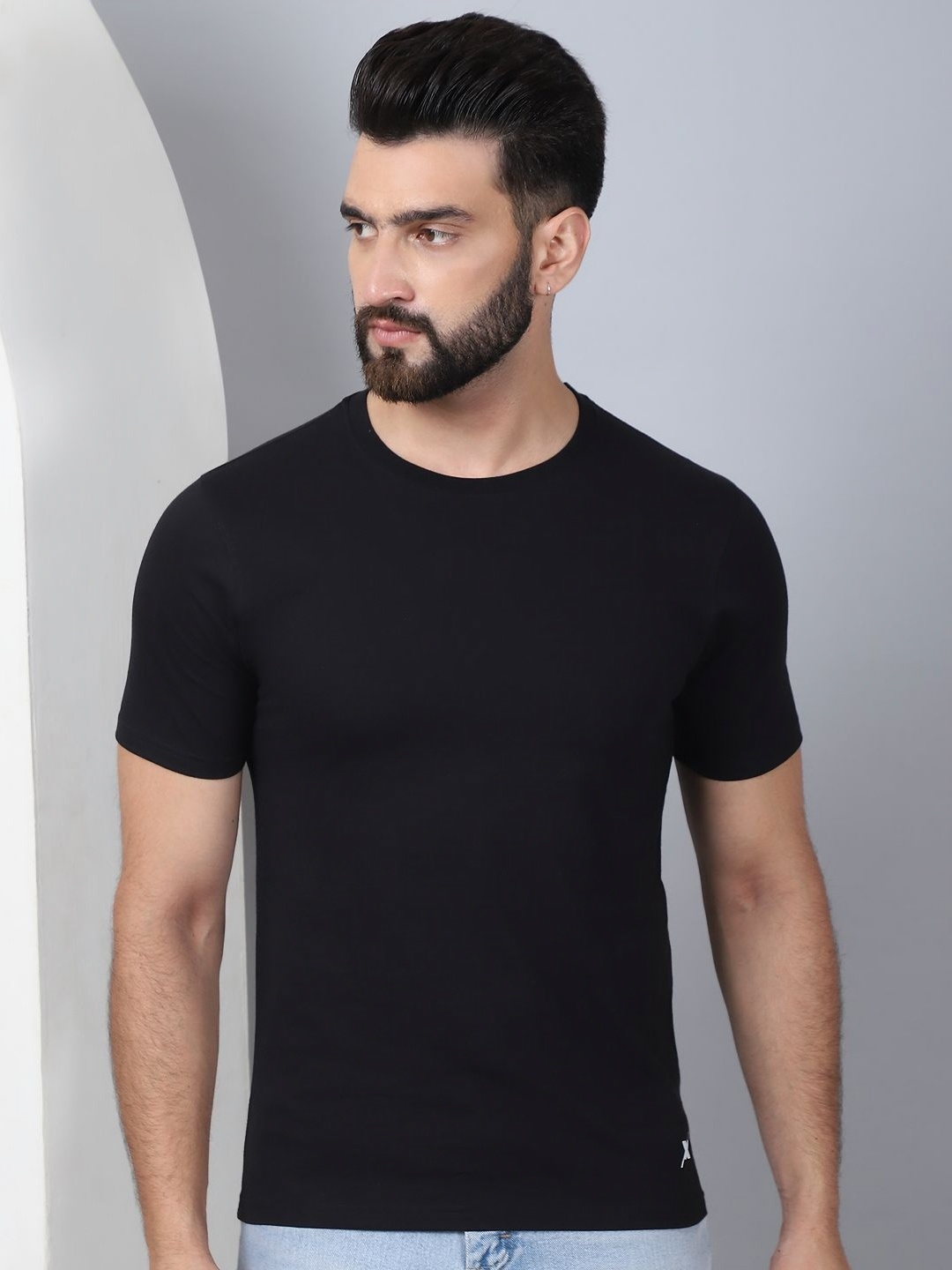 

VIMAL JONNEY Men Pockets T-shirt, Black