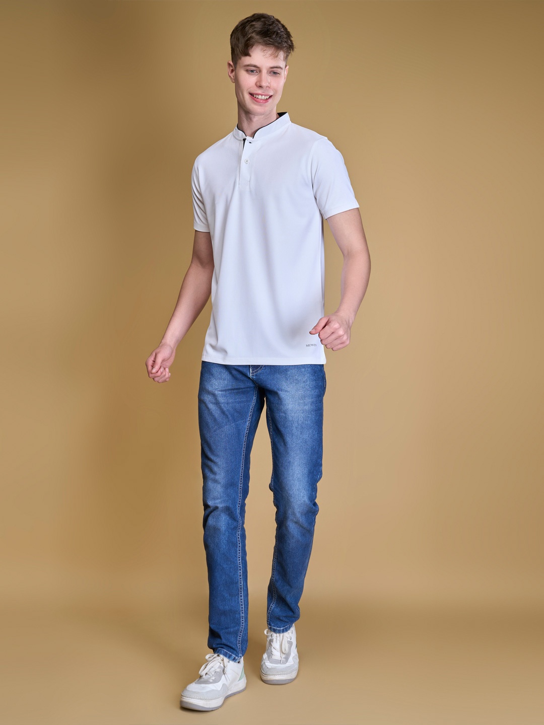 

MUWIN Men Mandarin Collar Solid Casual T-shirt, White