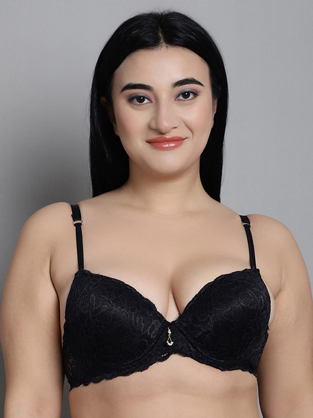 

MAKCLAN Bra Medium Coverage Underwired Lightly Padded, Black