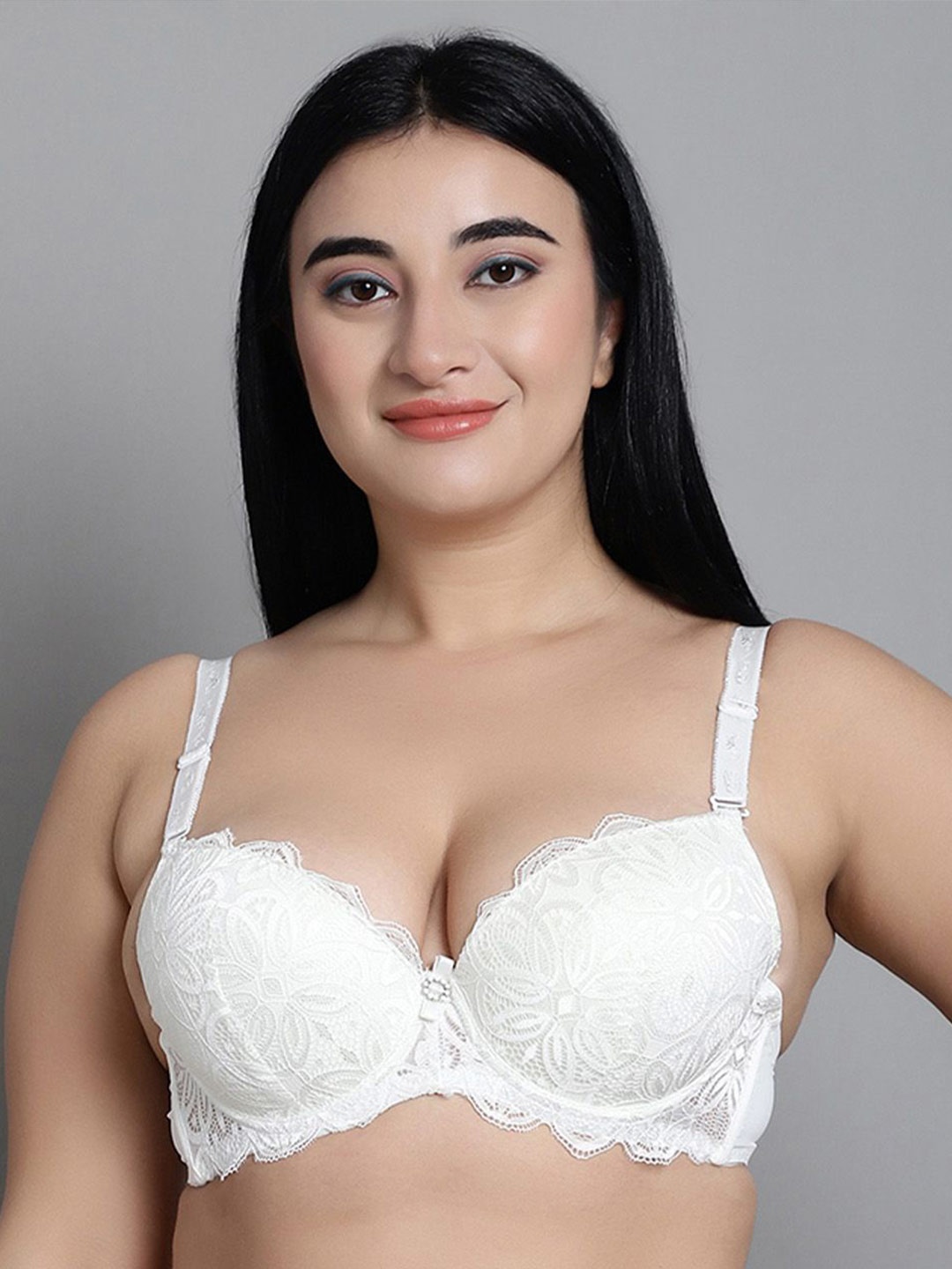 

MAKCLAN Bra Medium Coverage Underwired Lightly Padded, White