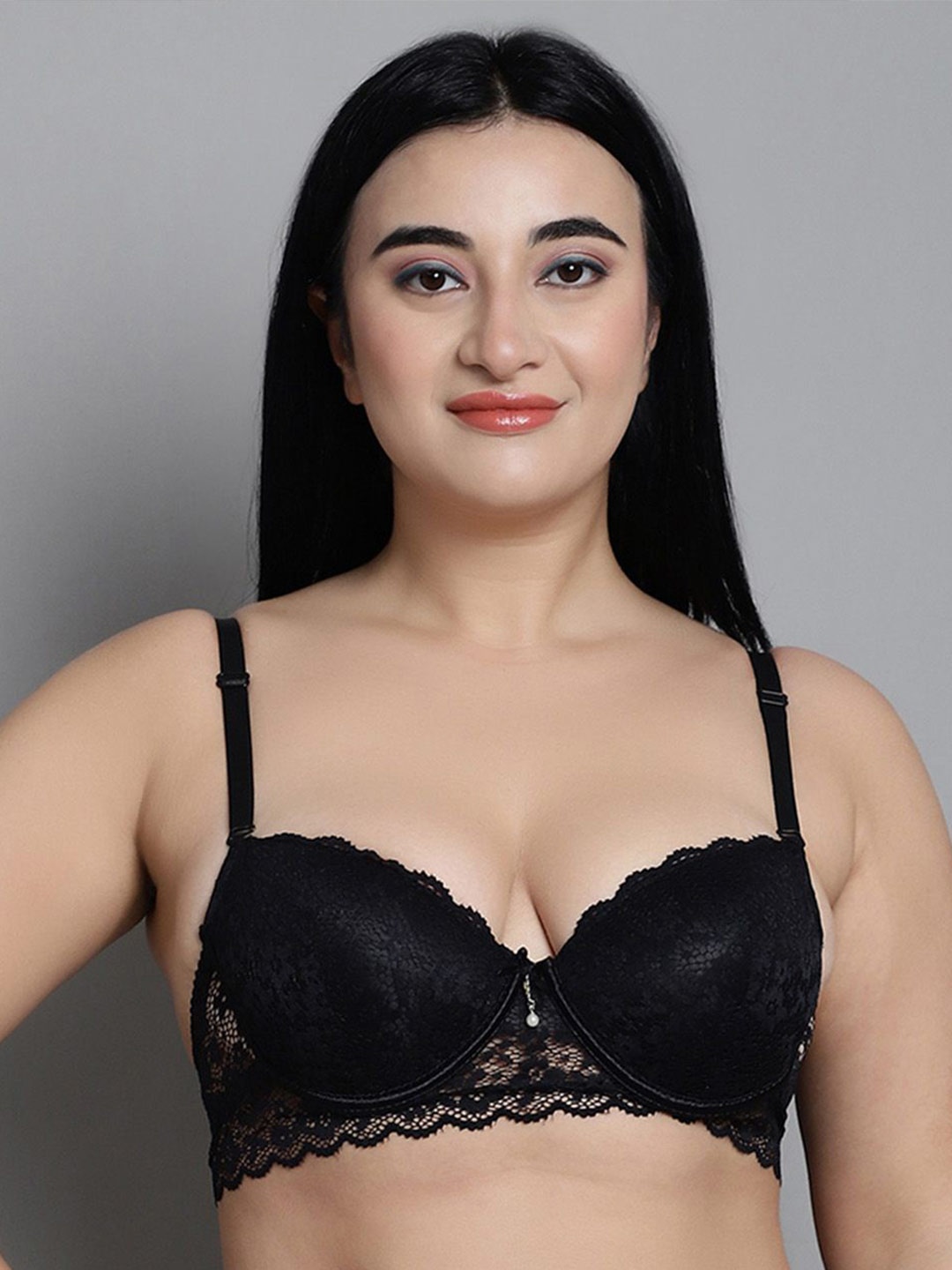 

MAKCLAN Bra Medium Coverage Underwired Lightly Padded, Black