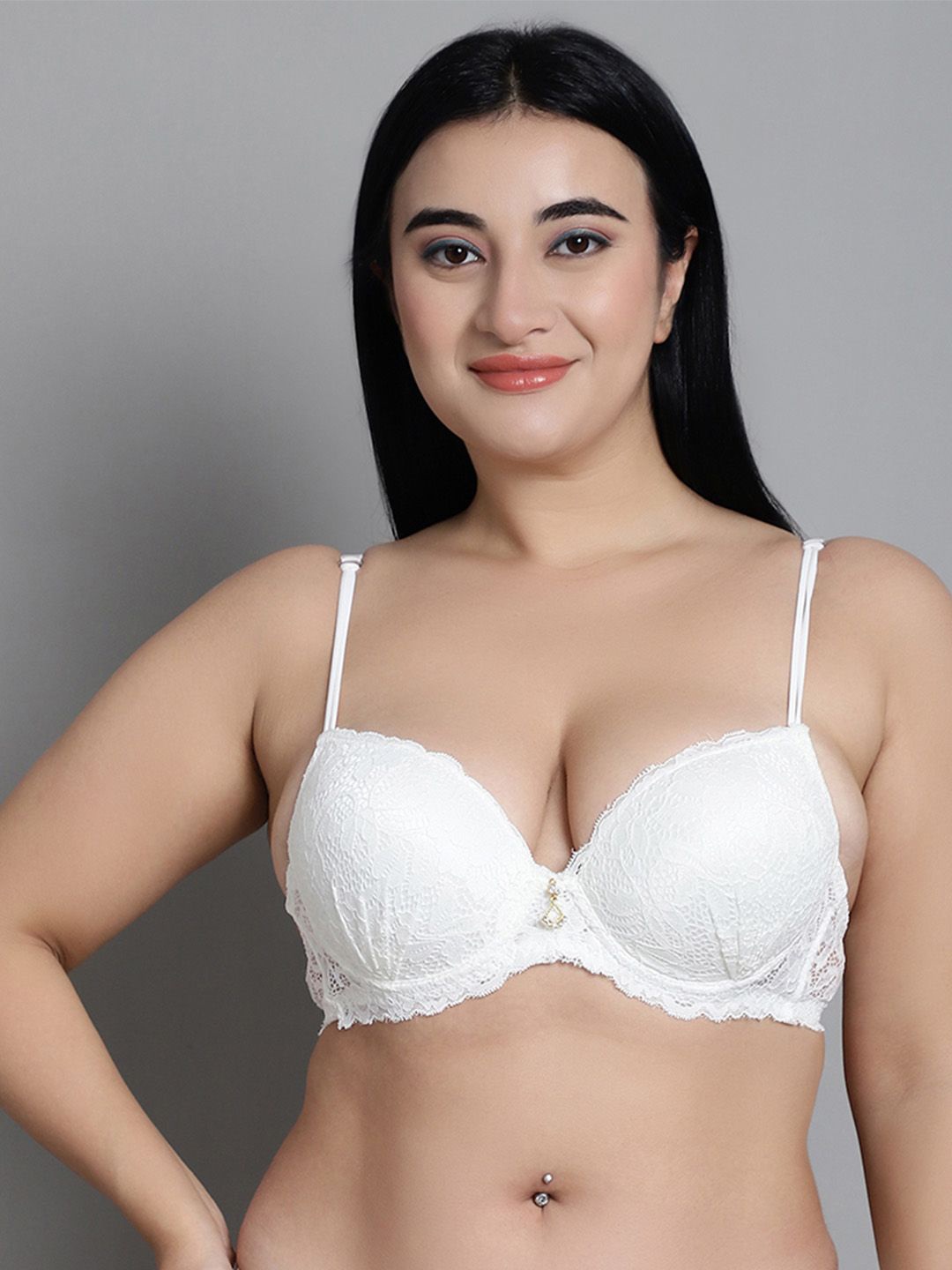 

MAKCLAN Bra Medium Coverage Underwired Lightly Padded, White