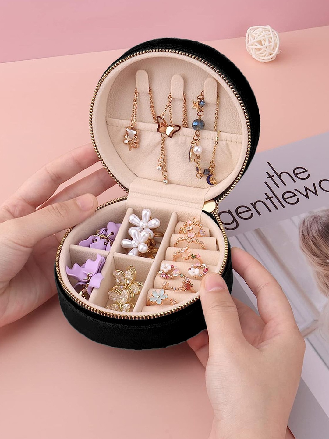 

Cortina Black Set of 1 Regular Jewellery Organiser Organisers