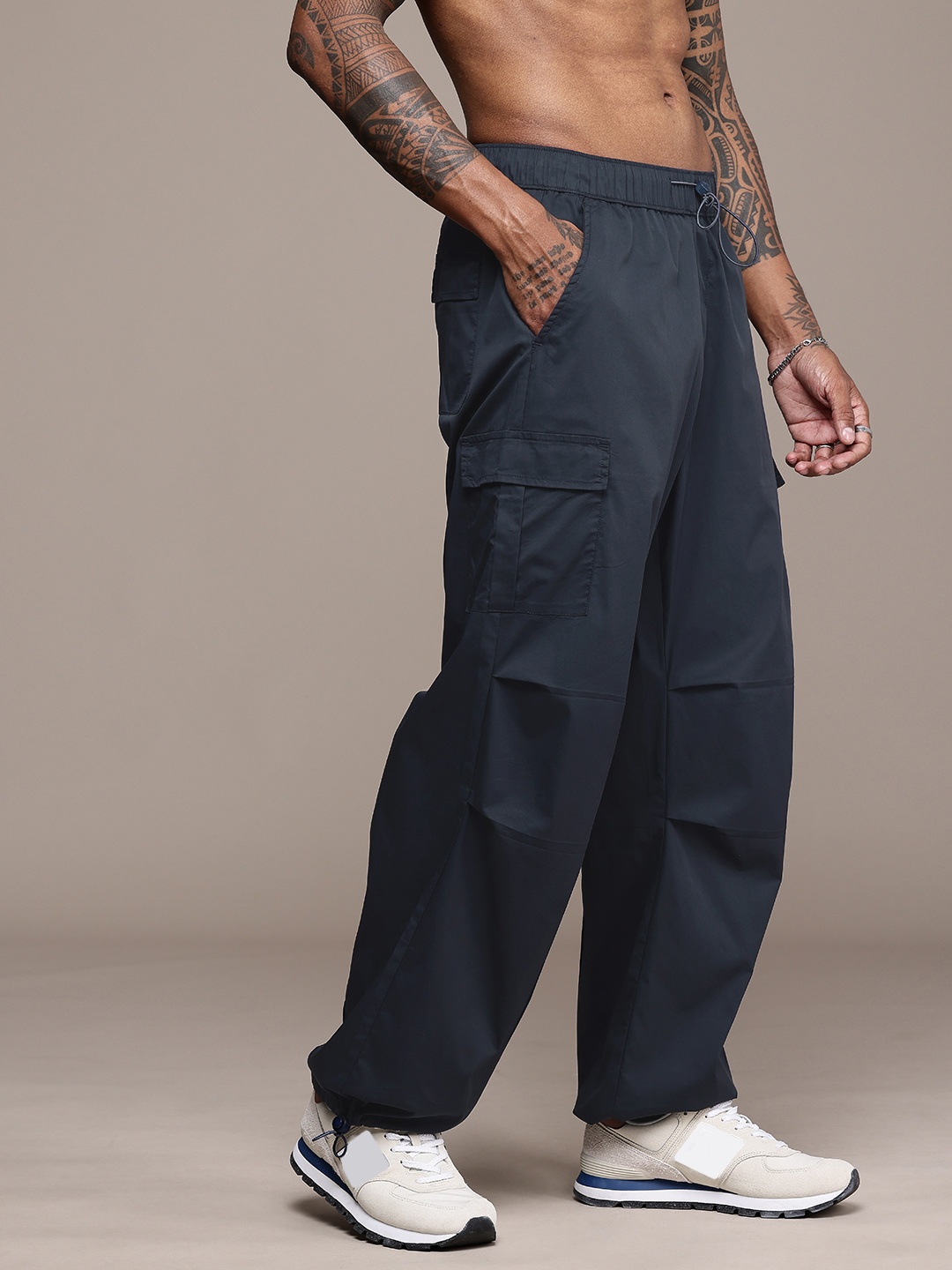 

Roadster Men Cargos Trousers, Navy blue