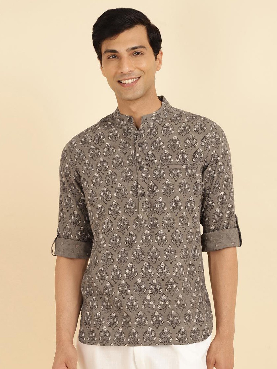 

Fabindia Men Slim Fit Floral Opaque Printed Casual Shirt, Grey