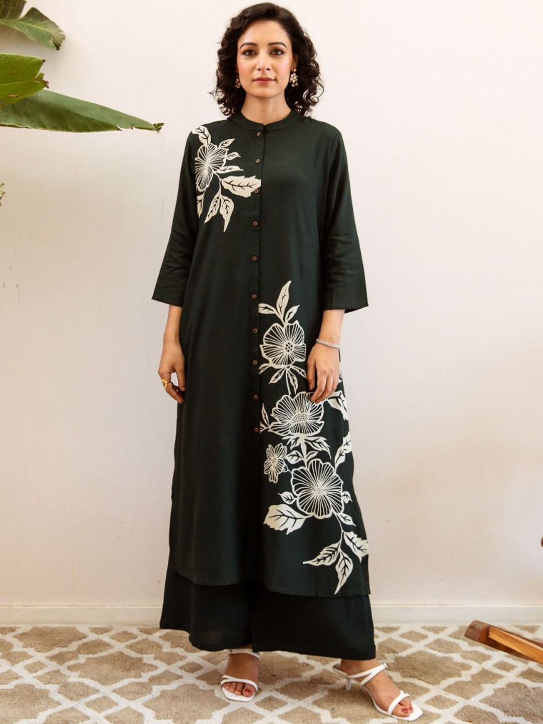 

AUTUMN LANE Women Floral Printed Regular Pure Cotton Kurta with Palazzos, Green