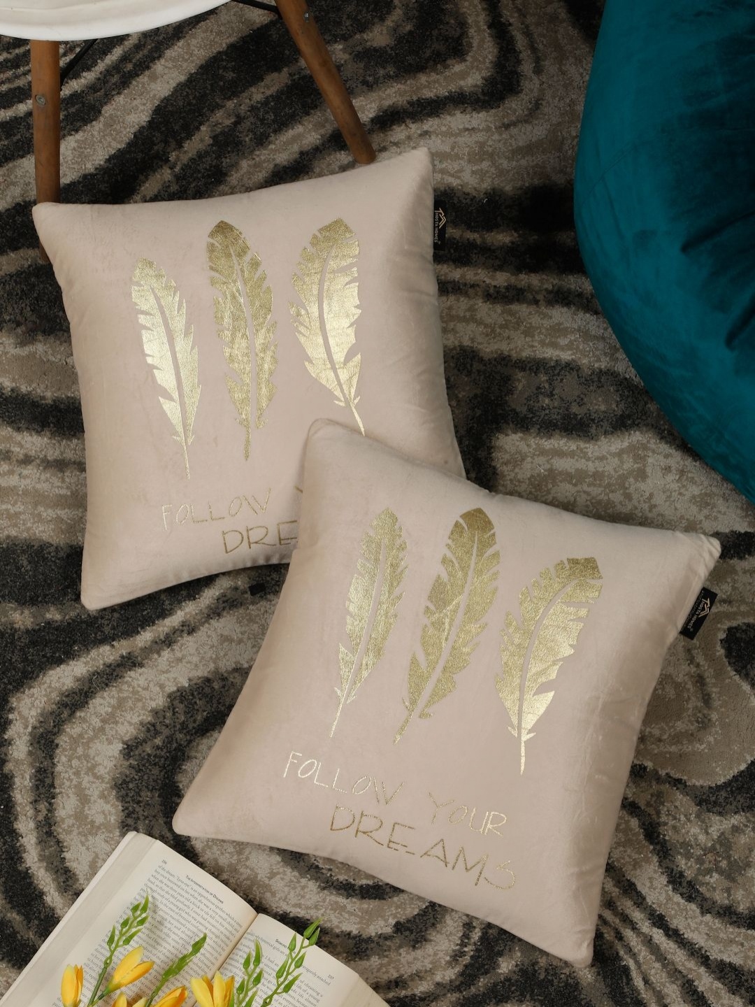 

HOSTA HOMES Cream-Coloured & Gold-Toned Set of 2 Ethnic Motifs Velvet Square Cushion Covers