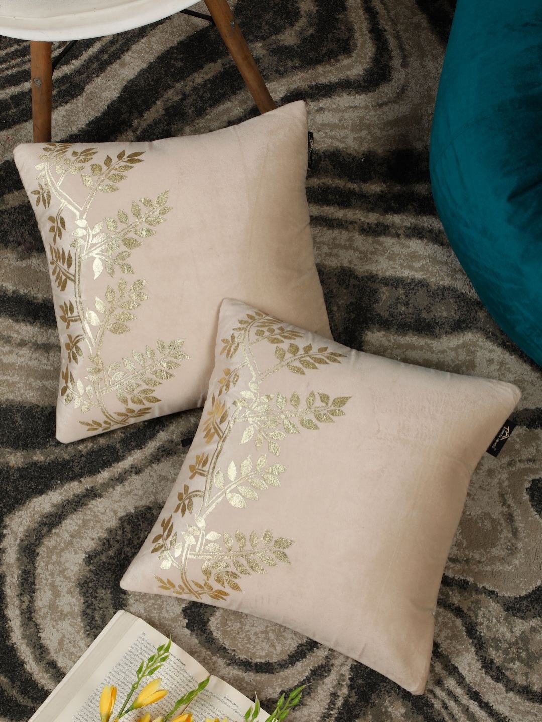 

HOSTA HOMES Cream-Coloured & Gold-Toned Set of 2 Velvet Square Cushion Covers