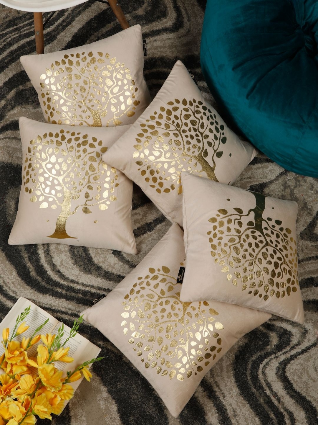 

HOSTA HOMES Cream-Coloured & Gold-Toned Set of 5 Ethnic Motifs Velvet Square Cushion Covers