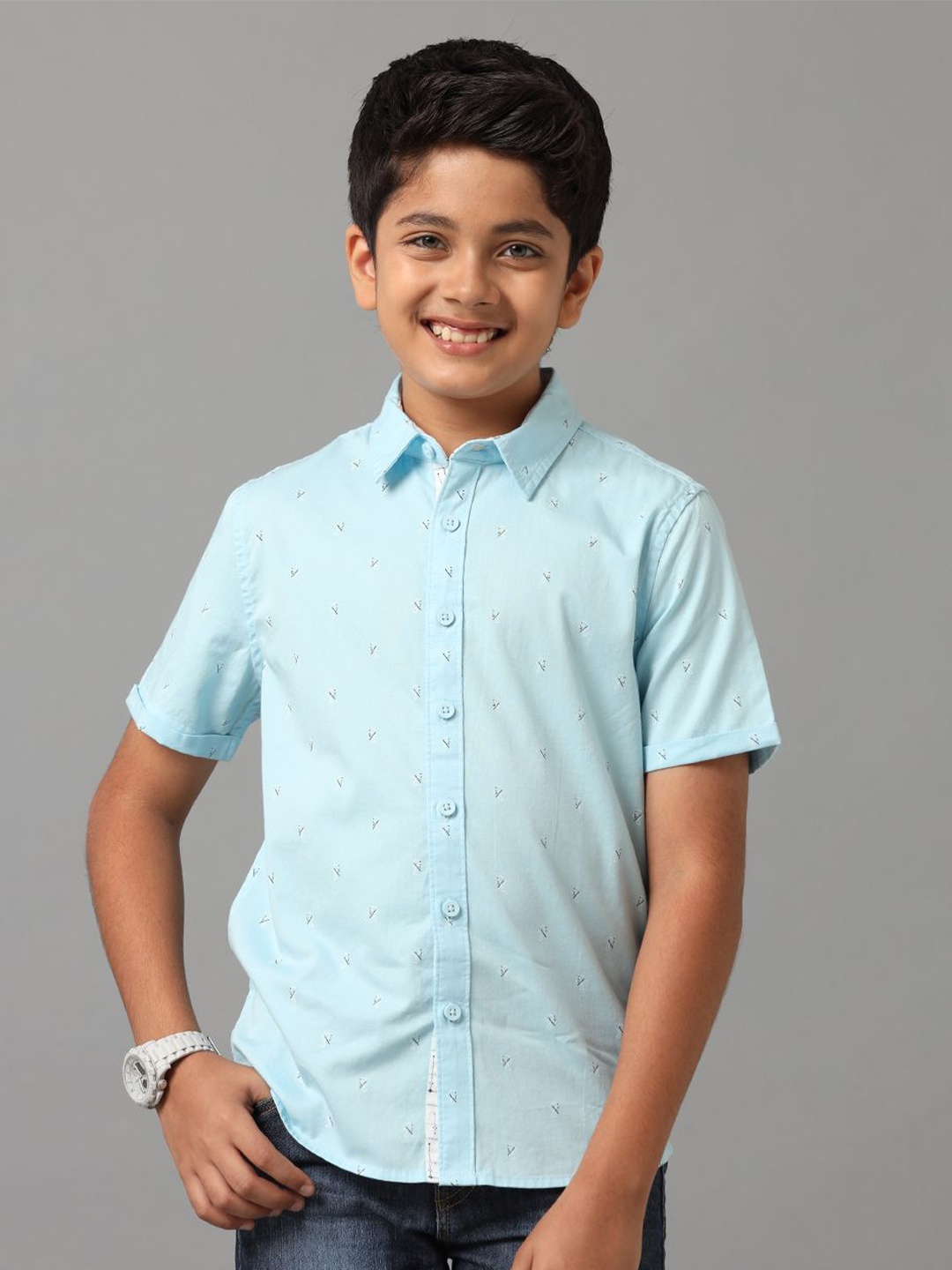 

UNDER FOURTEEN ONLY Boys Opaque Printed Casual Shirt, Blue