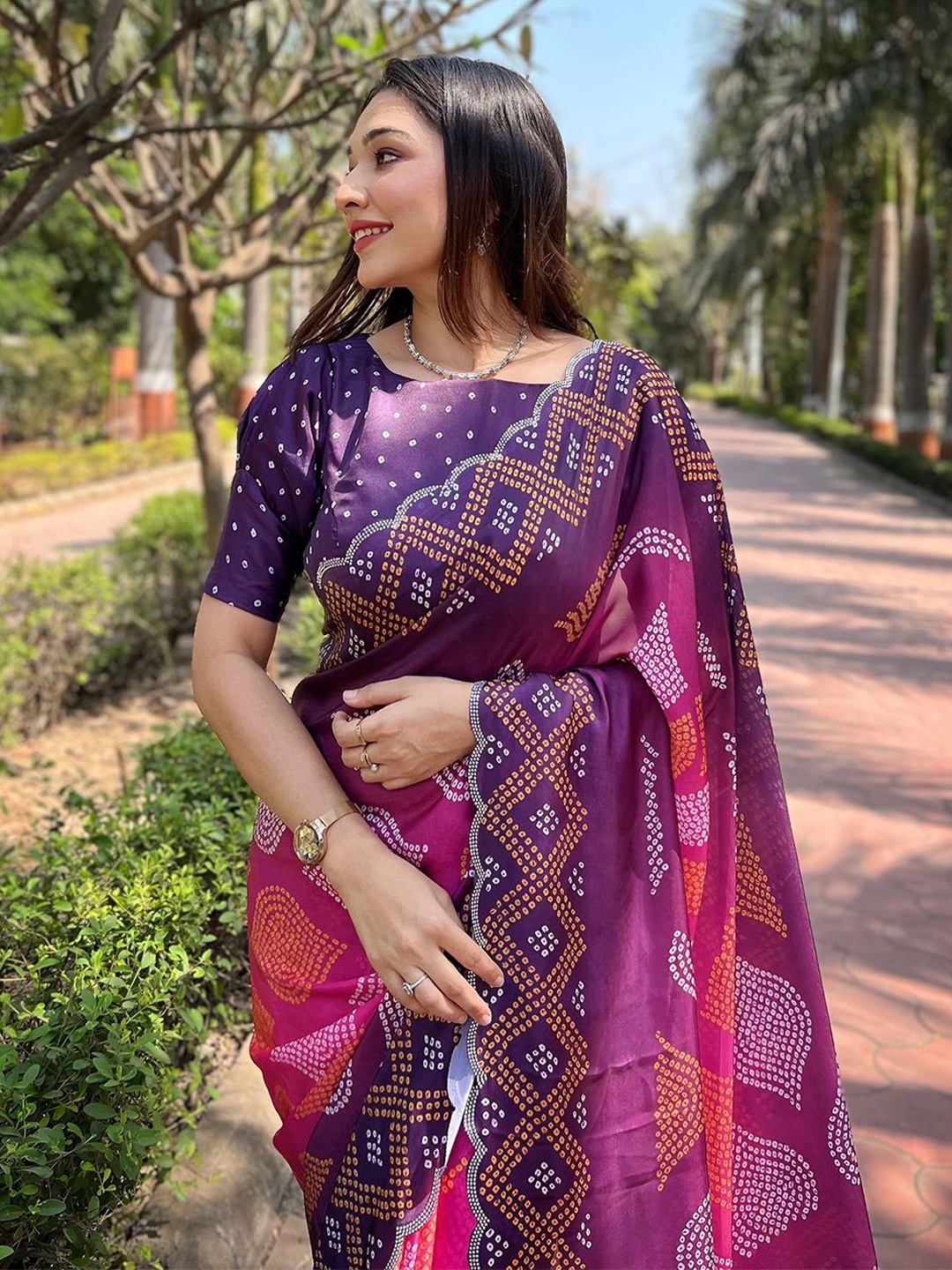 

PATLIPALLU Bandhani Beads and Stones Satin Saree, Magenta