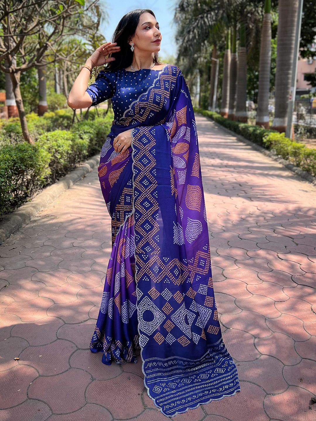 

PATLIPALLU Bandhani Beads and Stones Satin Saree, Blue