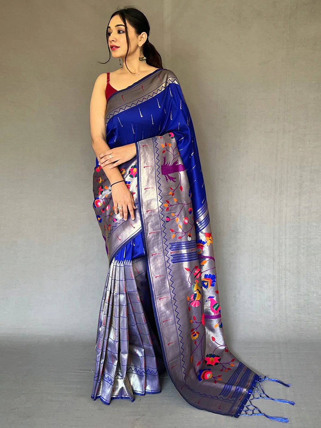 

PATLIPALLU Woven Design Zari Art Silk Banarasi Saree, Blue